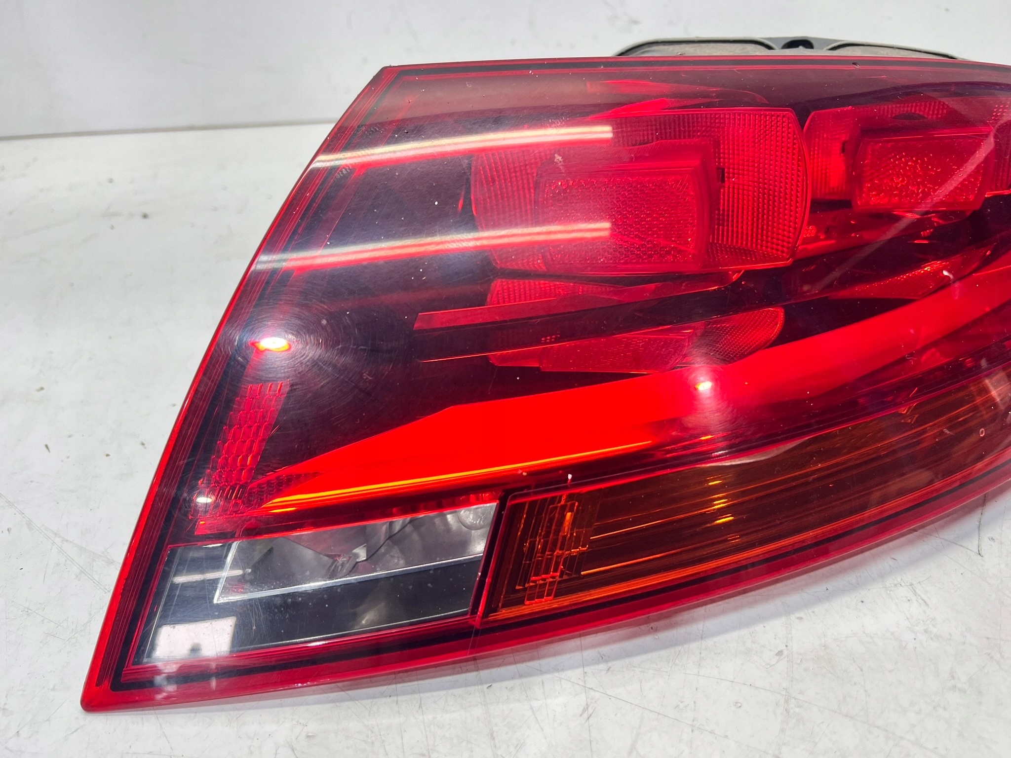 Licht rechts heck AUDI TT 8J0945096C besch..