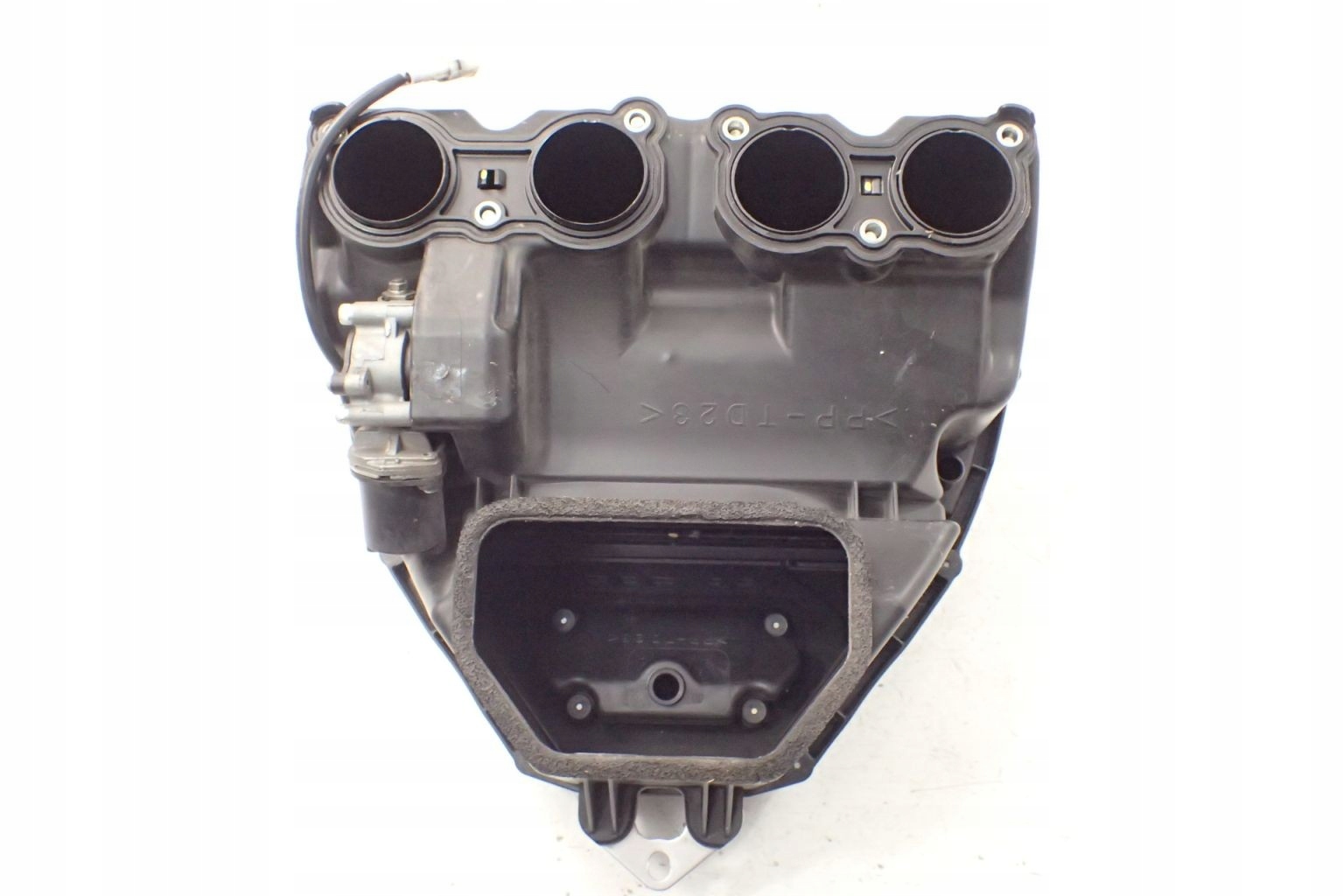 Yamaha YZF R1 RN22 09-14 Airbox obudowa filtra Producent Yamaha OE