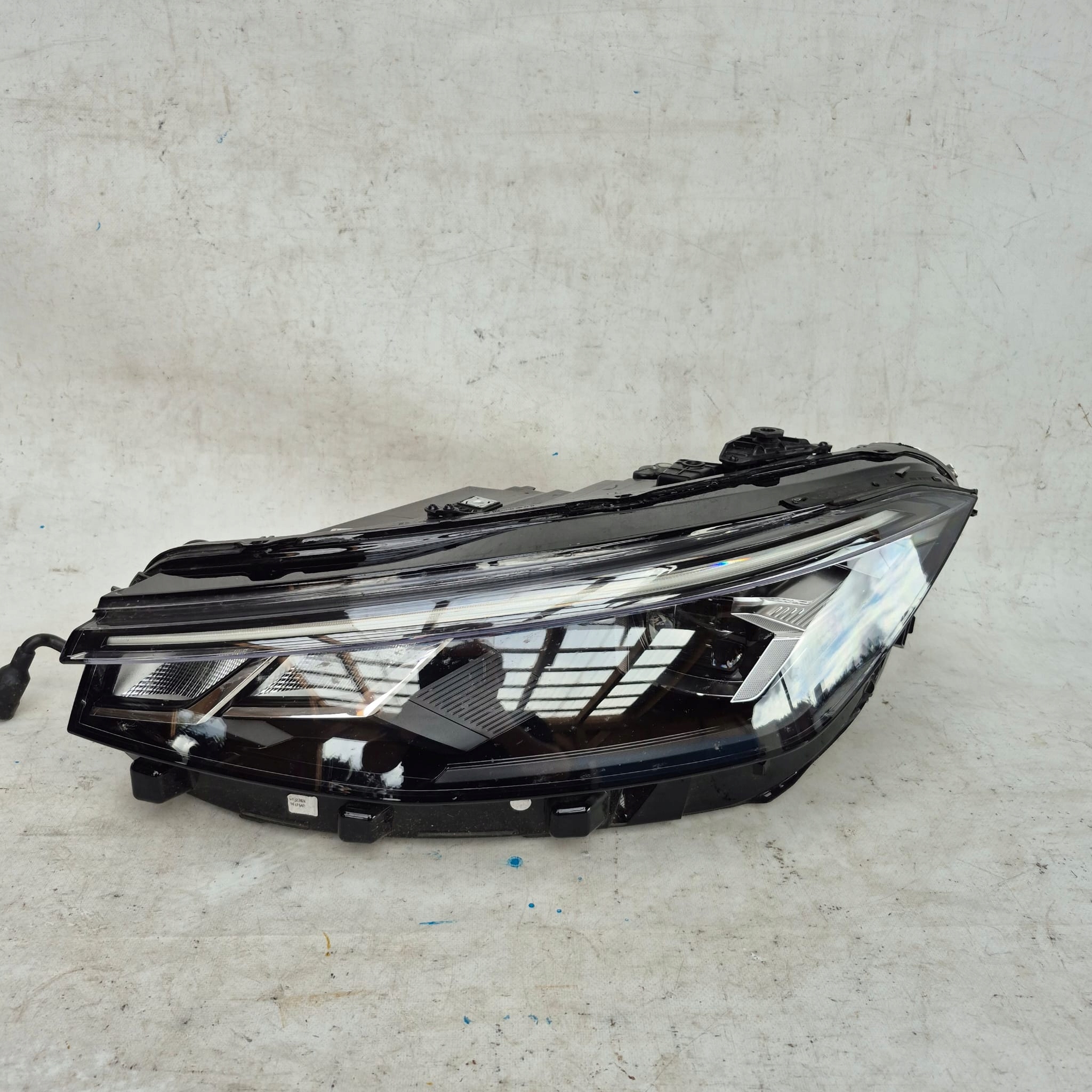 VW PASSAT B9 3J0 3J1 23- light left front front FULL LED 3J1941005