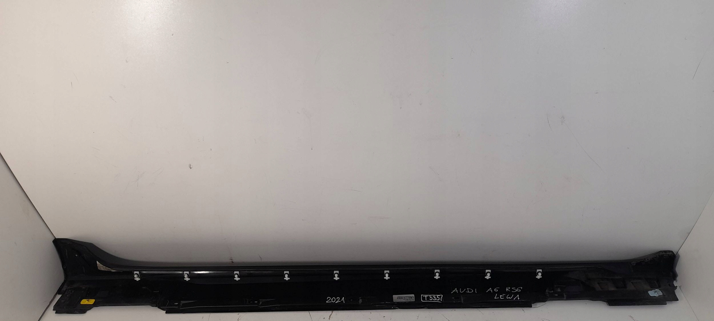 Audi RS6 C8 moulding threshold left 4K0853855B (T335)
