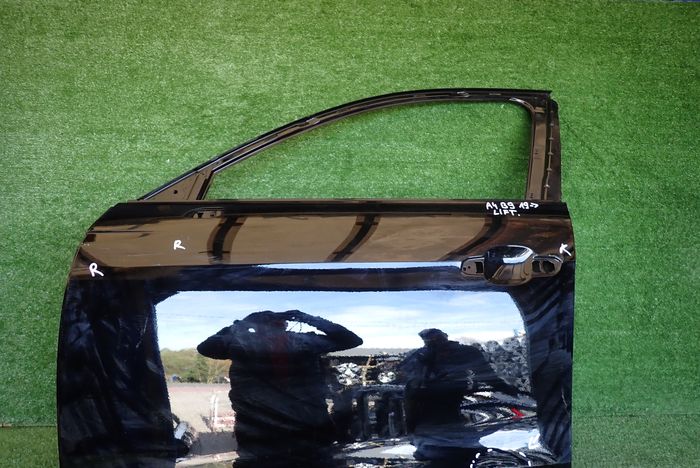 AUDI A4 B9 LIFT 19- door left front front