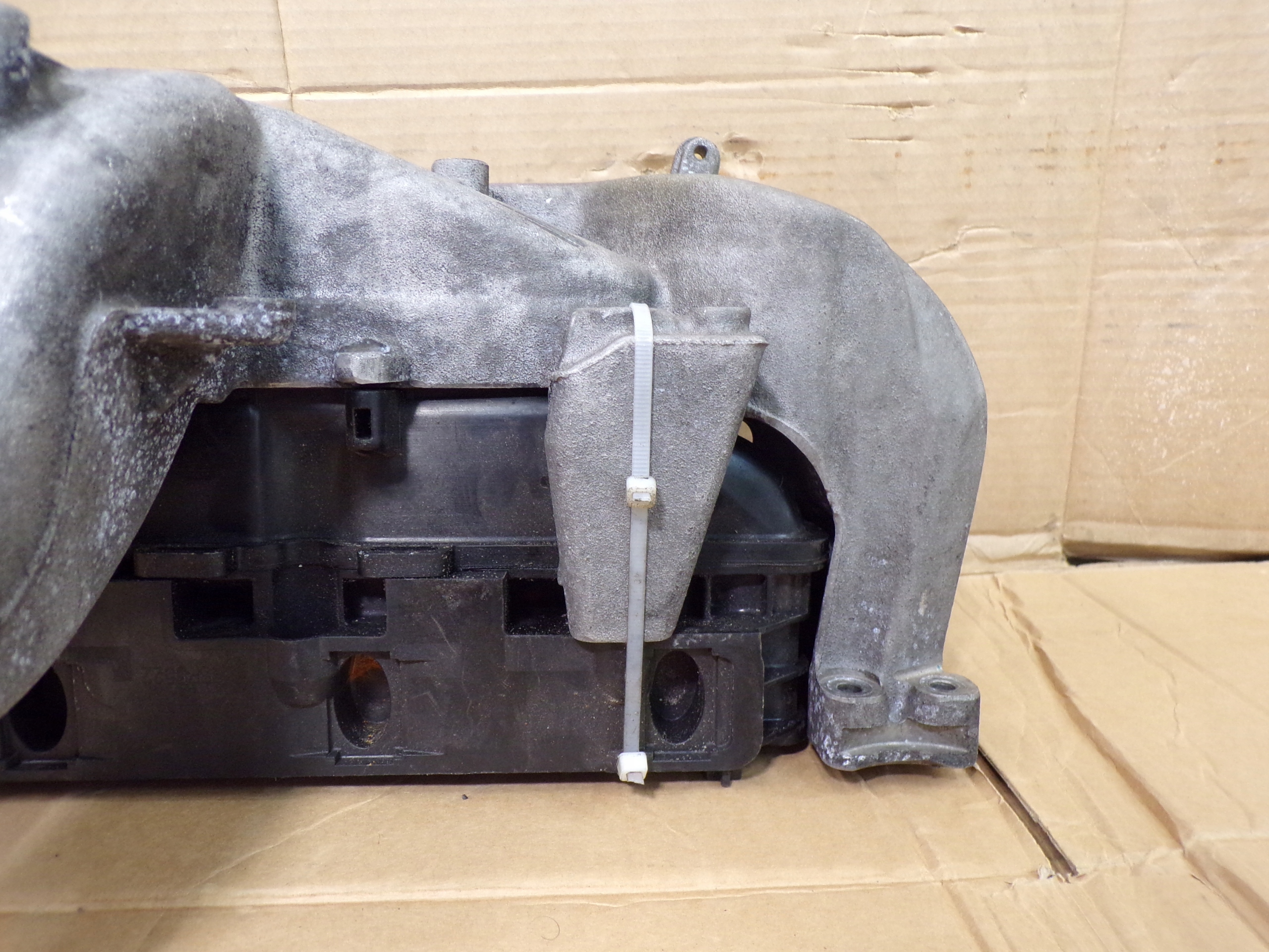 SPRINTER 2.2CDI 06- intake manifold 2 CZESCI engine 646