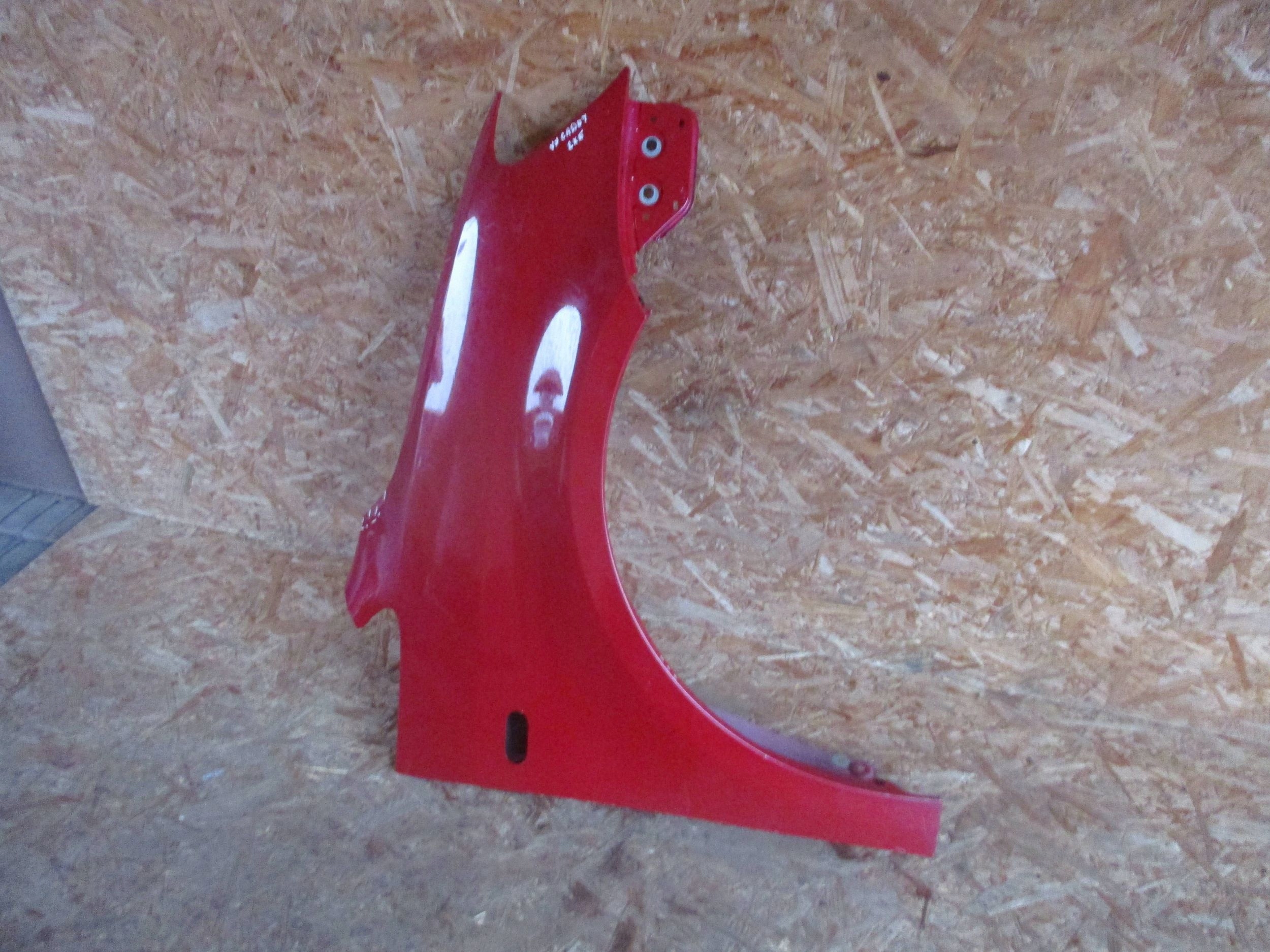 fender front front right VW CADDY 2K0 10-15