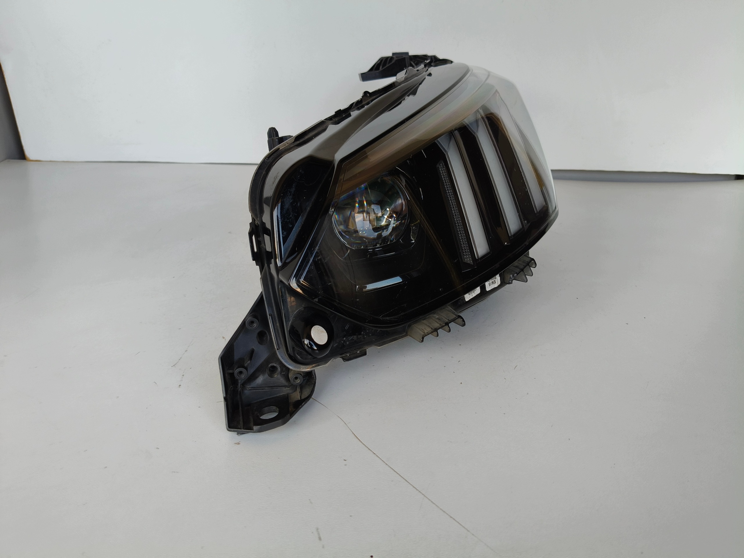feu gauche REFLEKTOR PEUGEOT 208 II 2008 19- FULL LED
