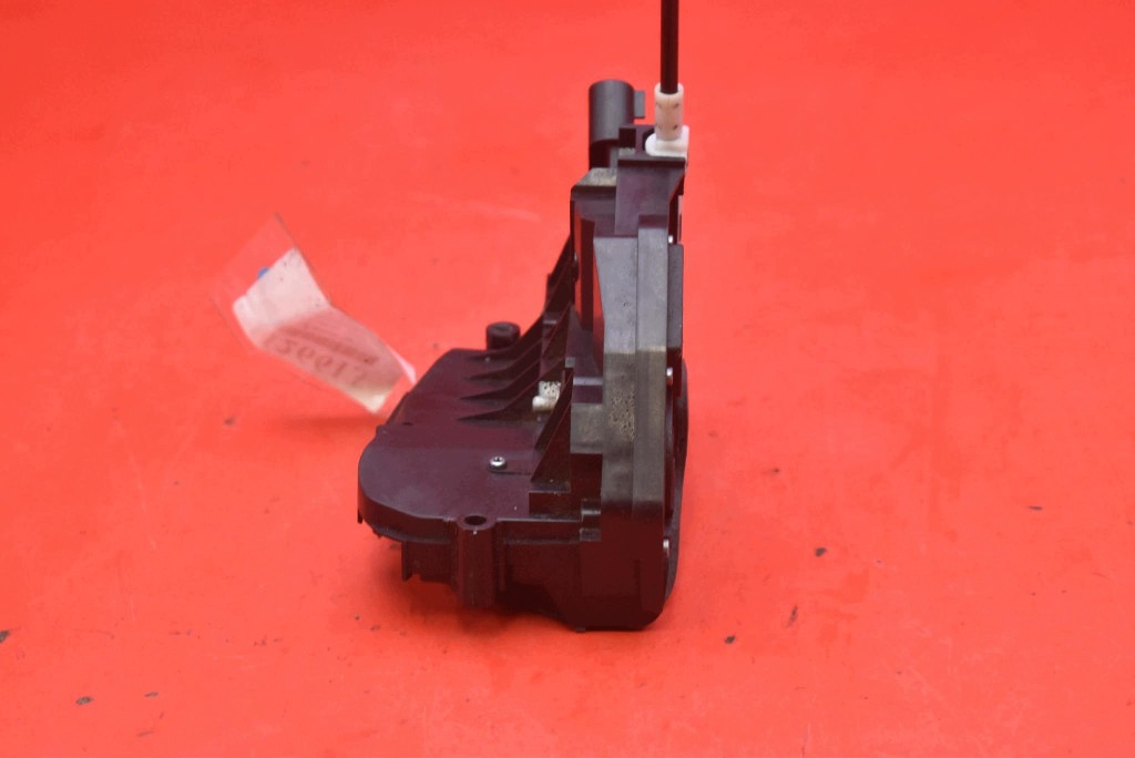 lock door left front front EU 8A6A-A21813-AJ FORD FIESTA MK7 08-17