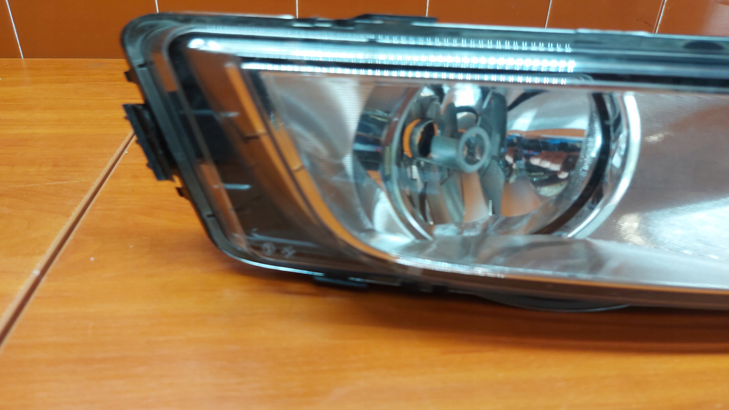 fog light right front SKODA OCTAVIA III 13-17