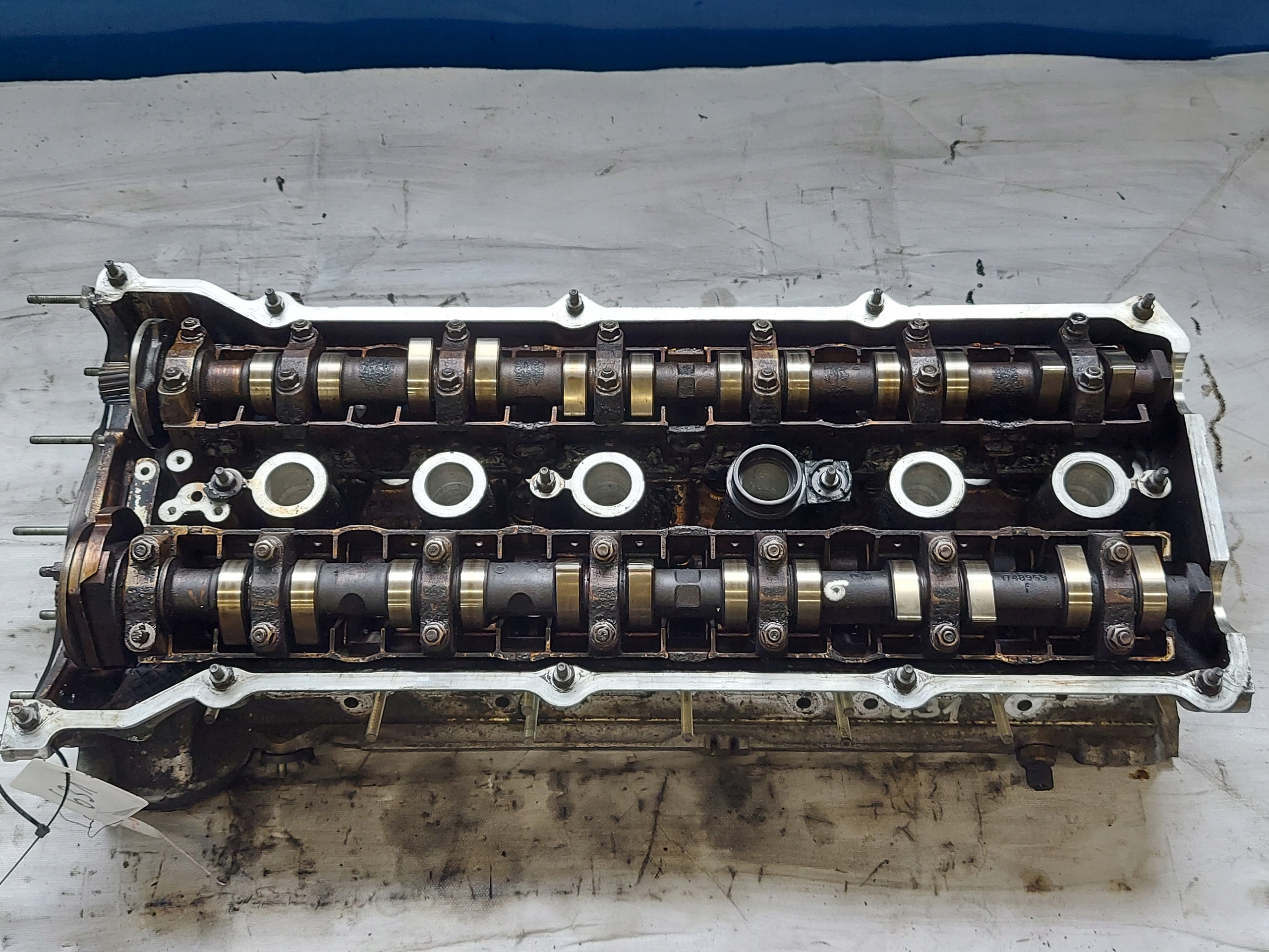 head. BMW E39 2.0 24V 1436812