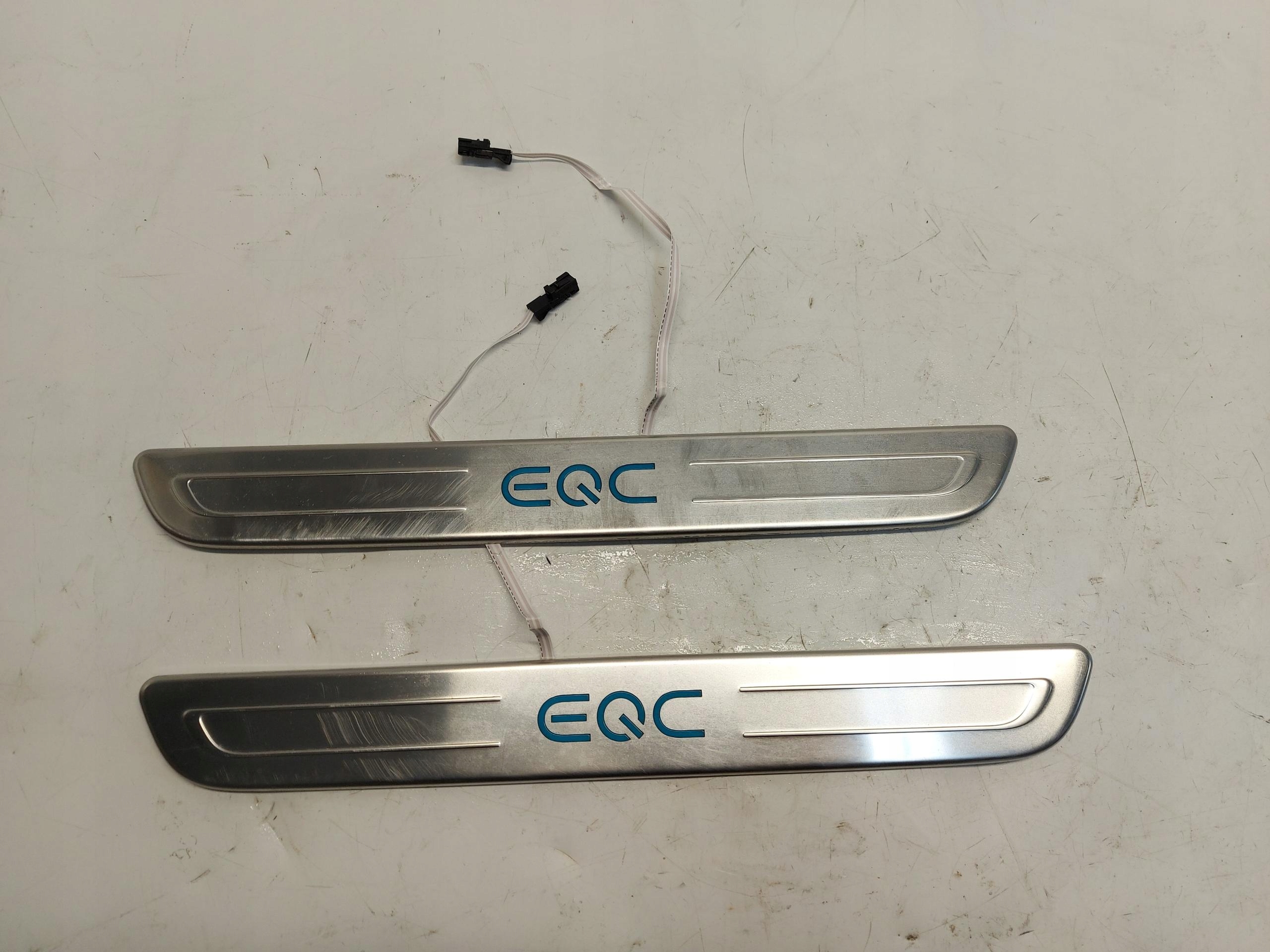 Mercedes EQC 400 W293 moulding threshold front right left KOMPLET A2936803301