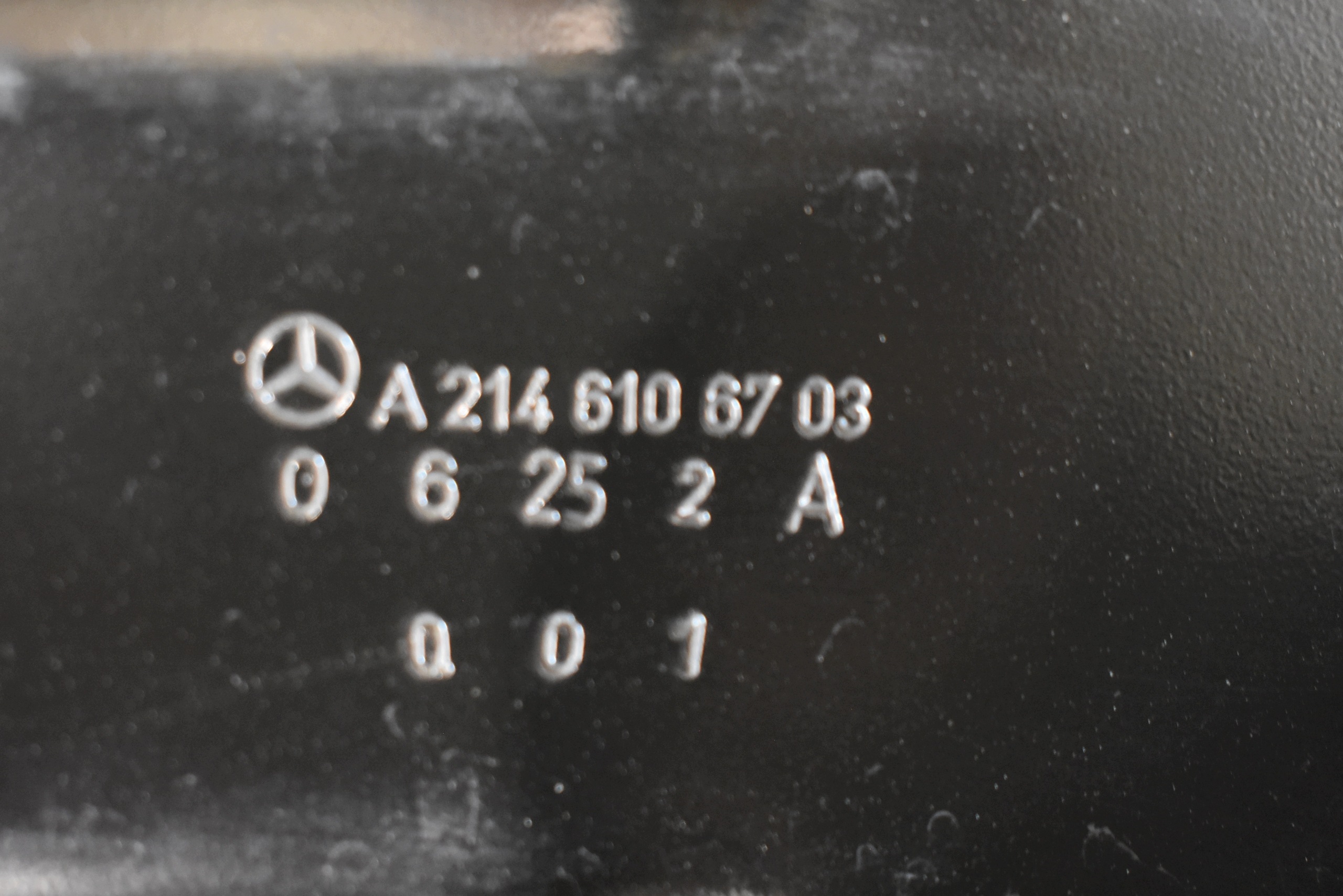 perfect condition sider console rear panel MERCEDES W214 1