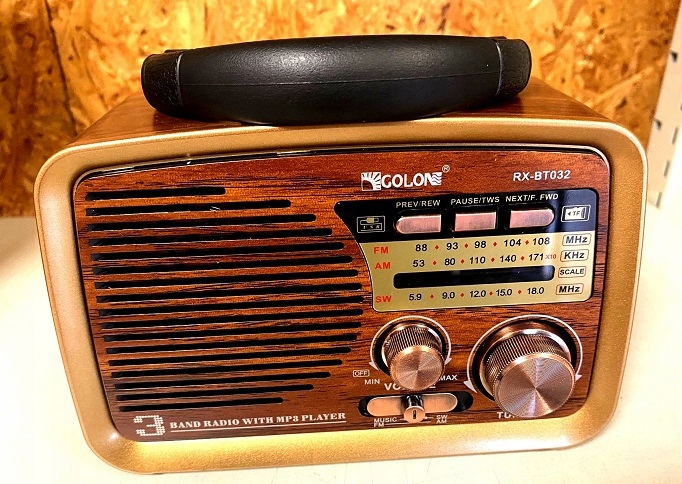 RADIO PRZENOŚNE BT032 EAN (GTIN) 7014307633338