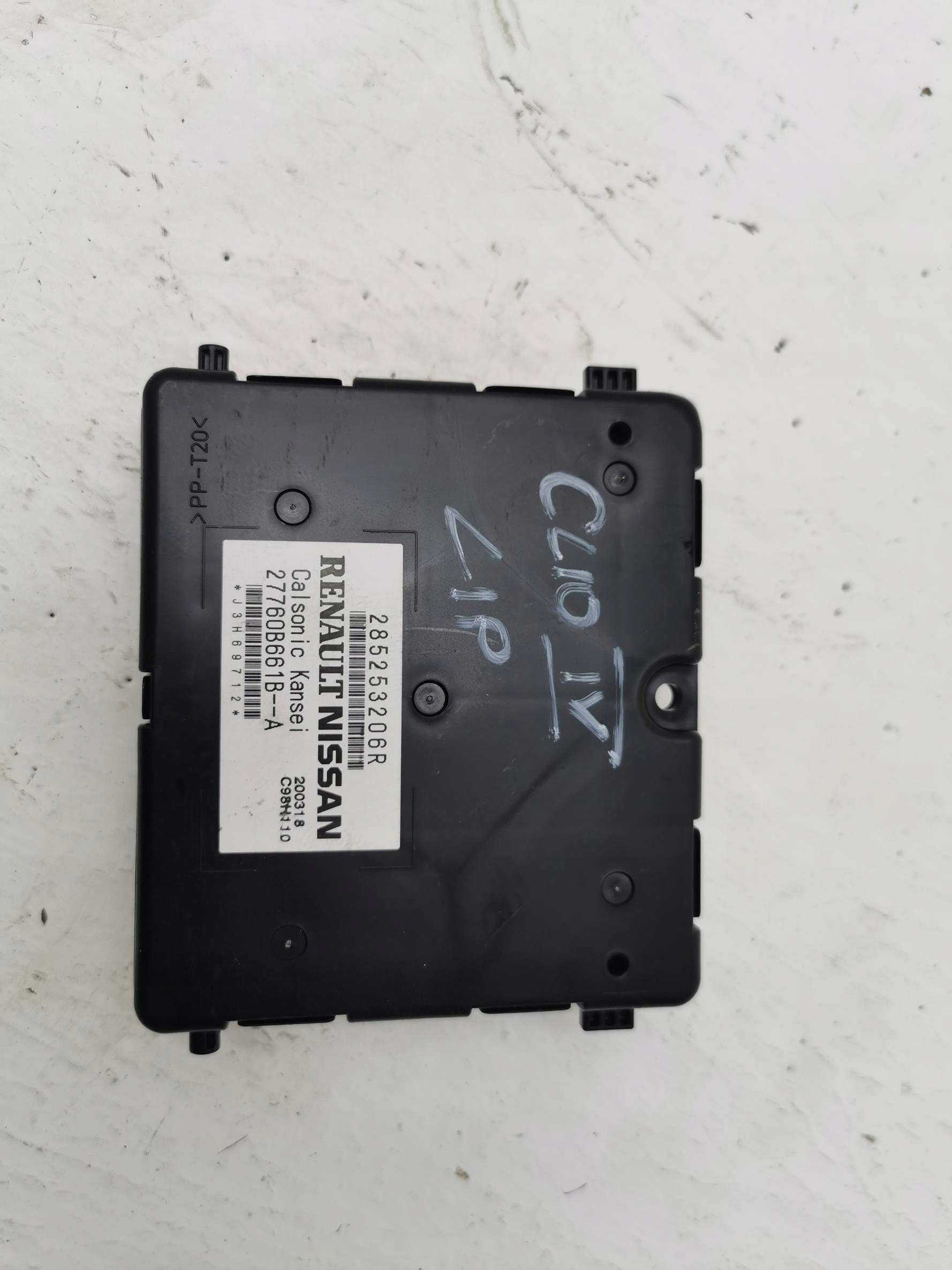 Unité commande confort RENAULT CLIO IV LIFT 285253206R