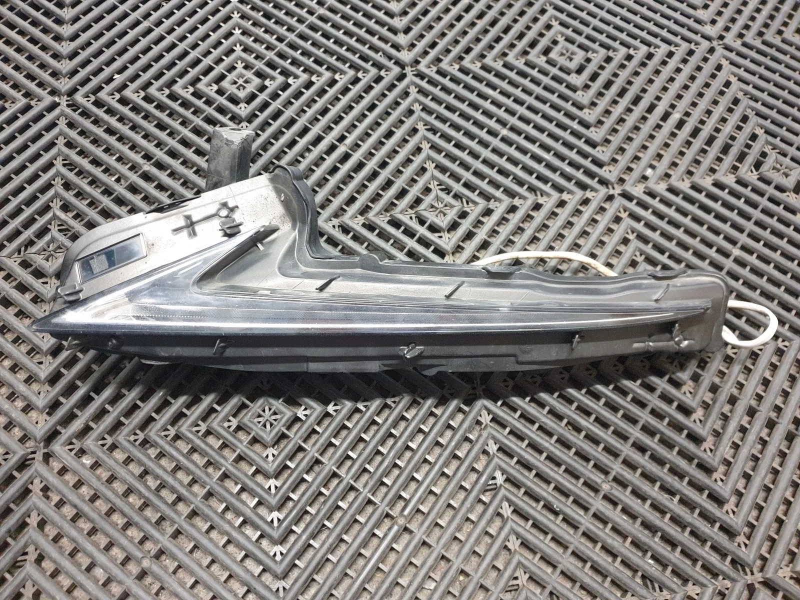 ФАРА ЛІВА ПЕРЕД LED DRL LEXUS IS III 2013-