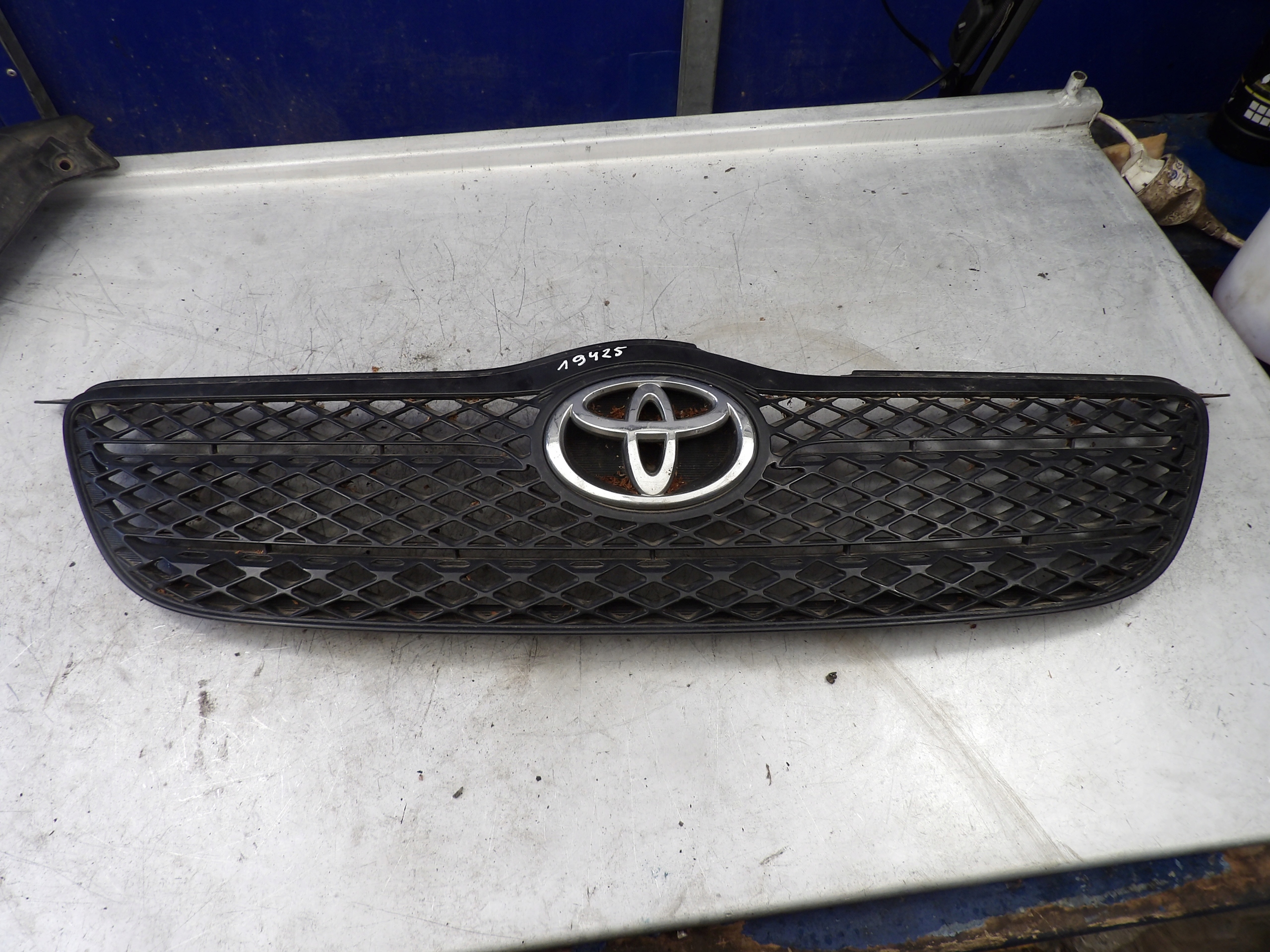 Toyota Corolla IX E12 maska, maska