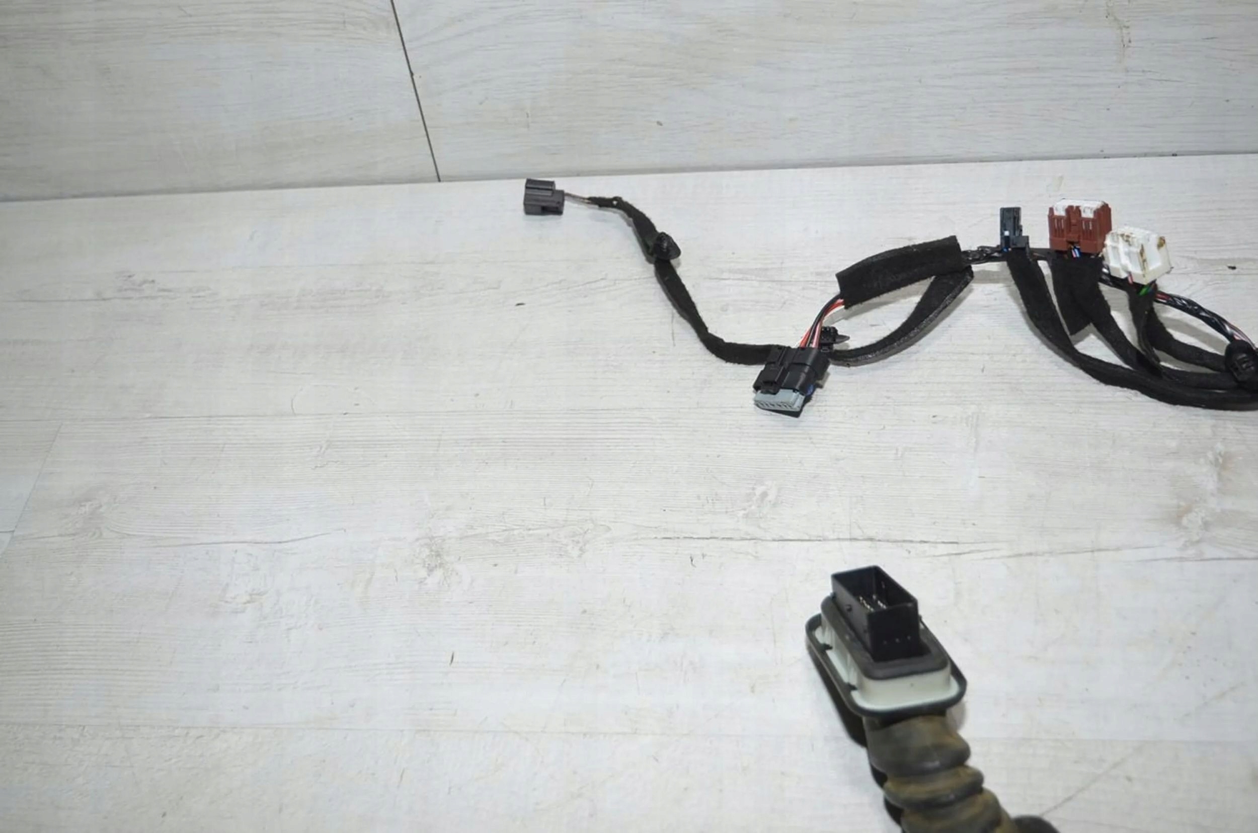 bundle door left front Dacia Duster II 20r