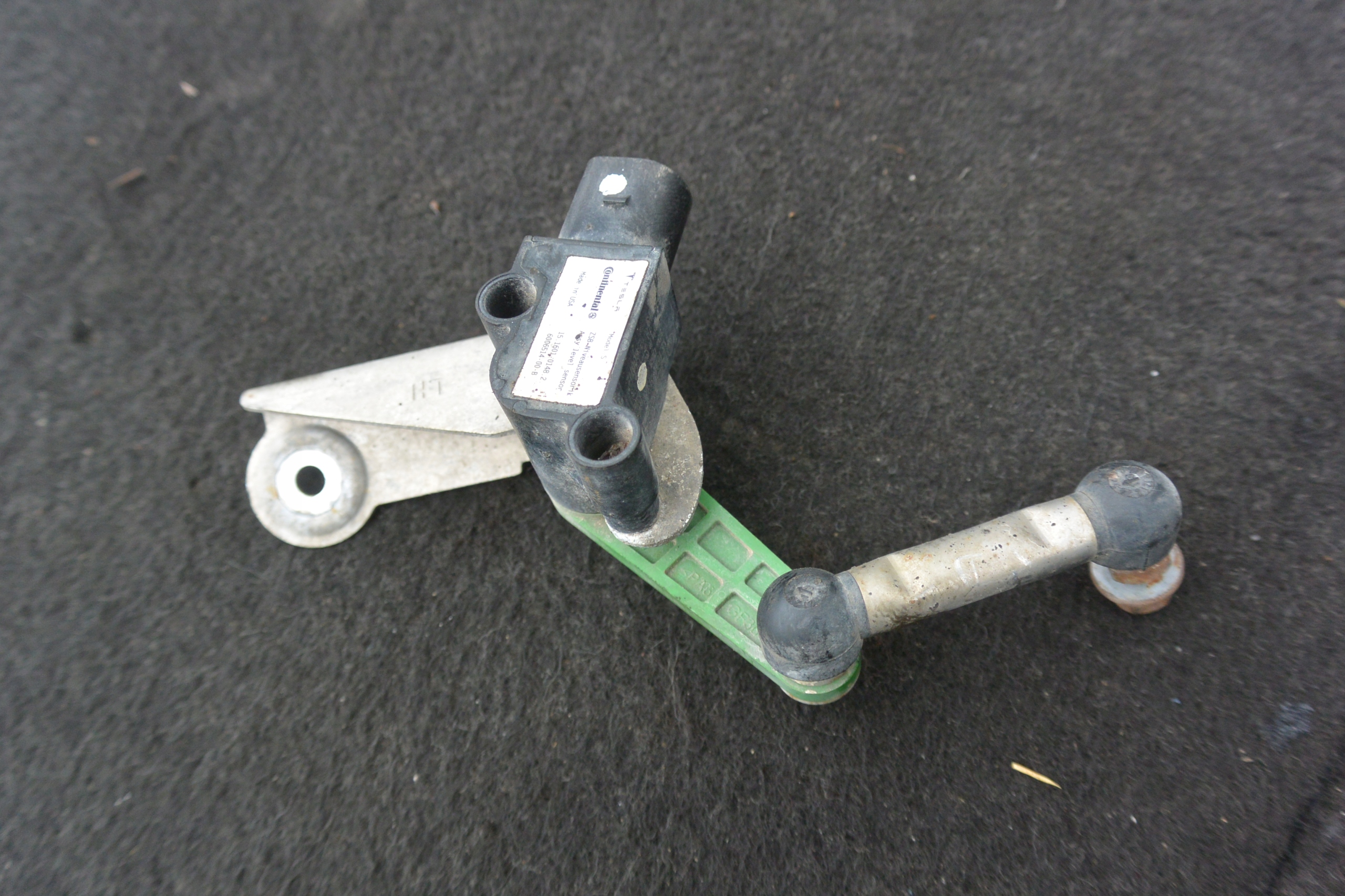 Sensor POZIOMOWANIA SWIATLA TESLA MODEL S 12-16