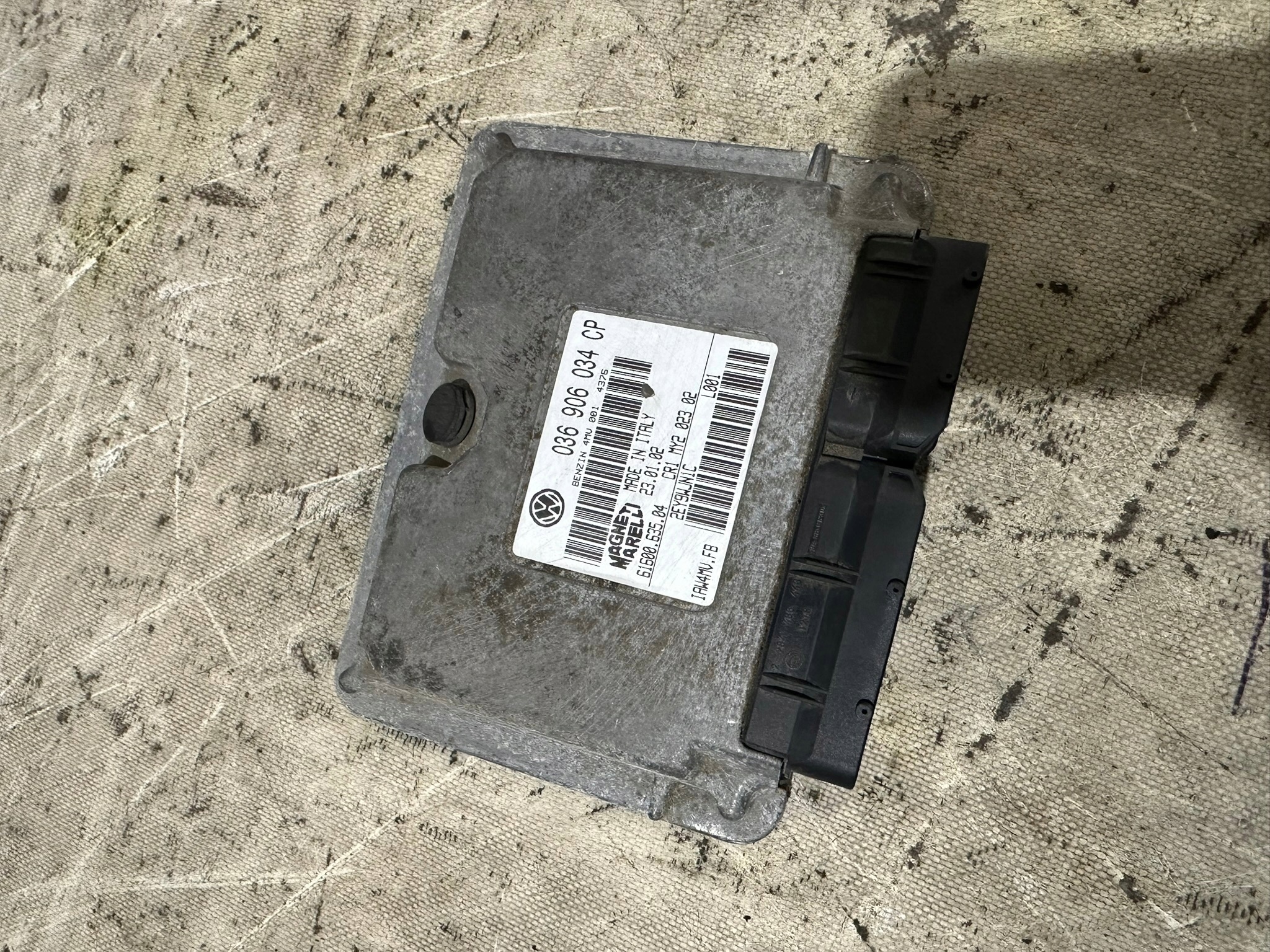 unité de commande électronique uce moteur SEAT LEON 1.6B 036906034CP