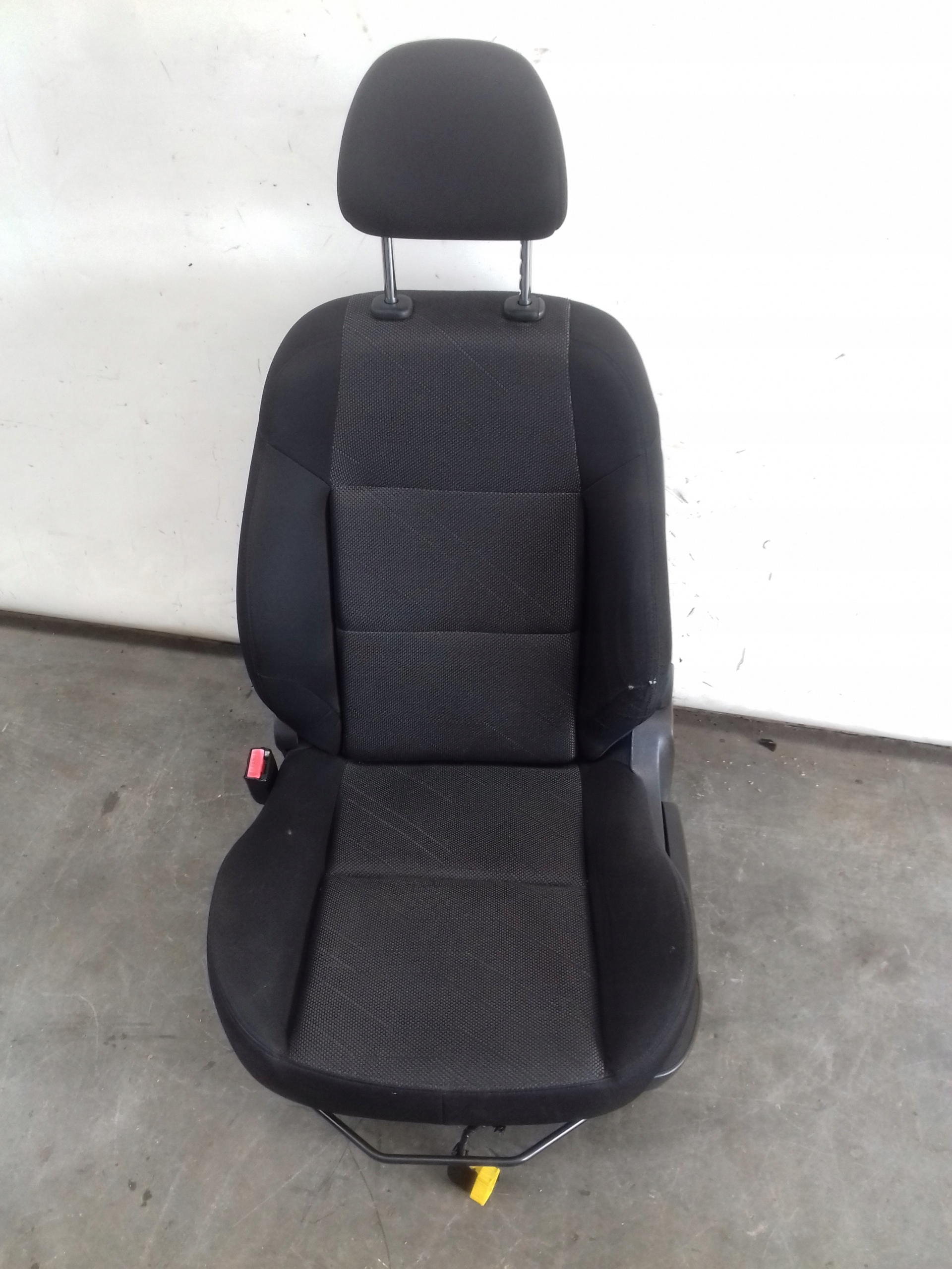 seats grzane left Peugeot 207