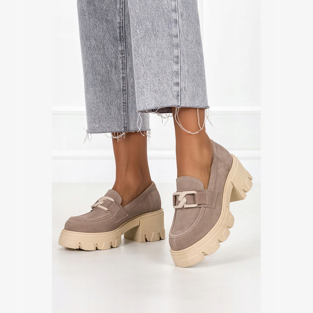 MOKASYNY DAMSKIE SKÓRZANE NA SŁUPKU Z ŁAŃCUCHEM 39 Marka Casu