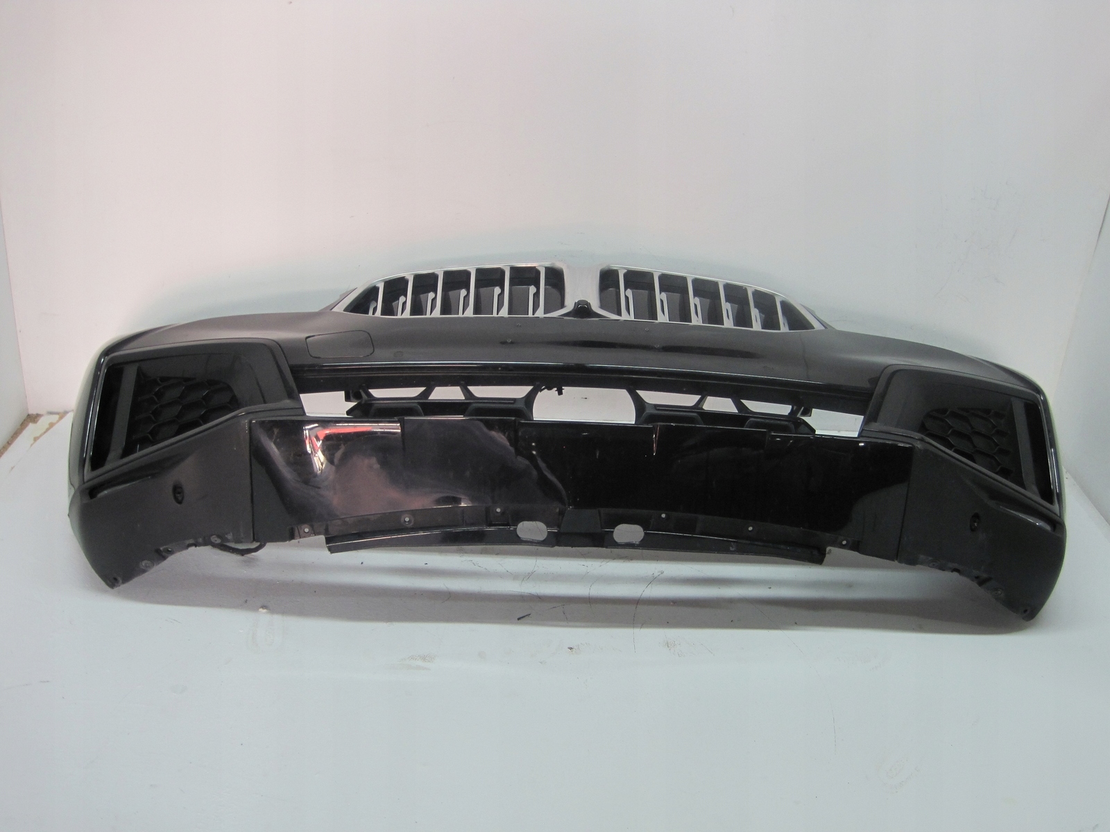 bumper BMW X6 G06 6PDC 22R below RADAR KAMERE front front