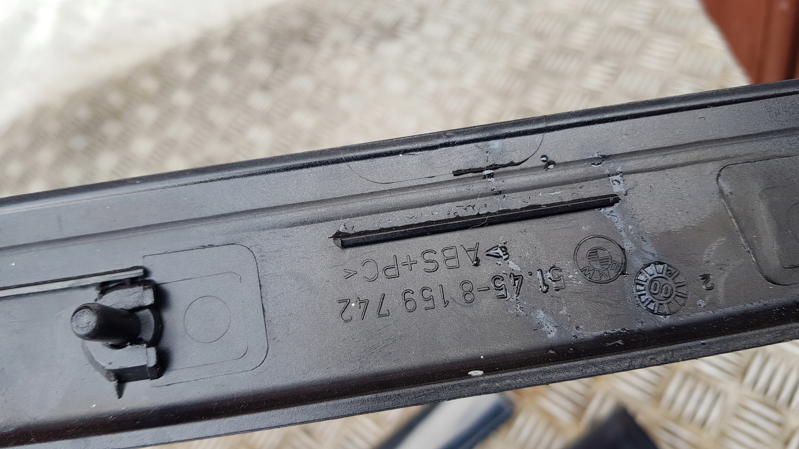 BMW E39 lišty OZDOBNE DEKORY KOKPITU černé