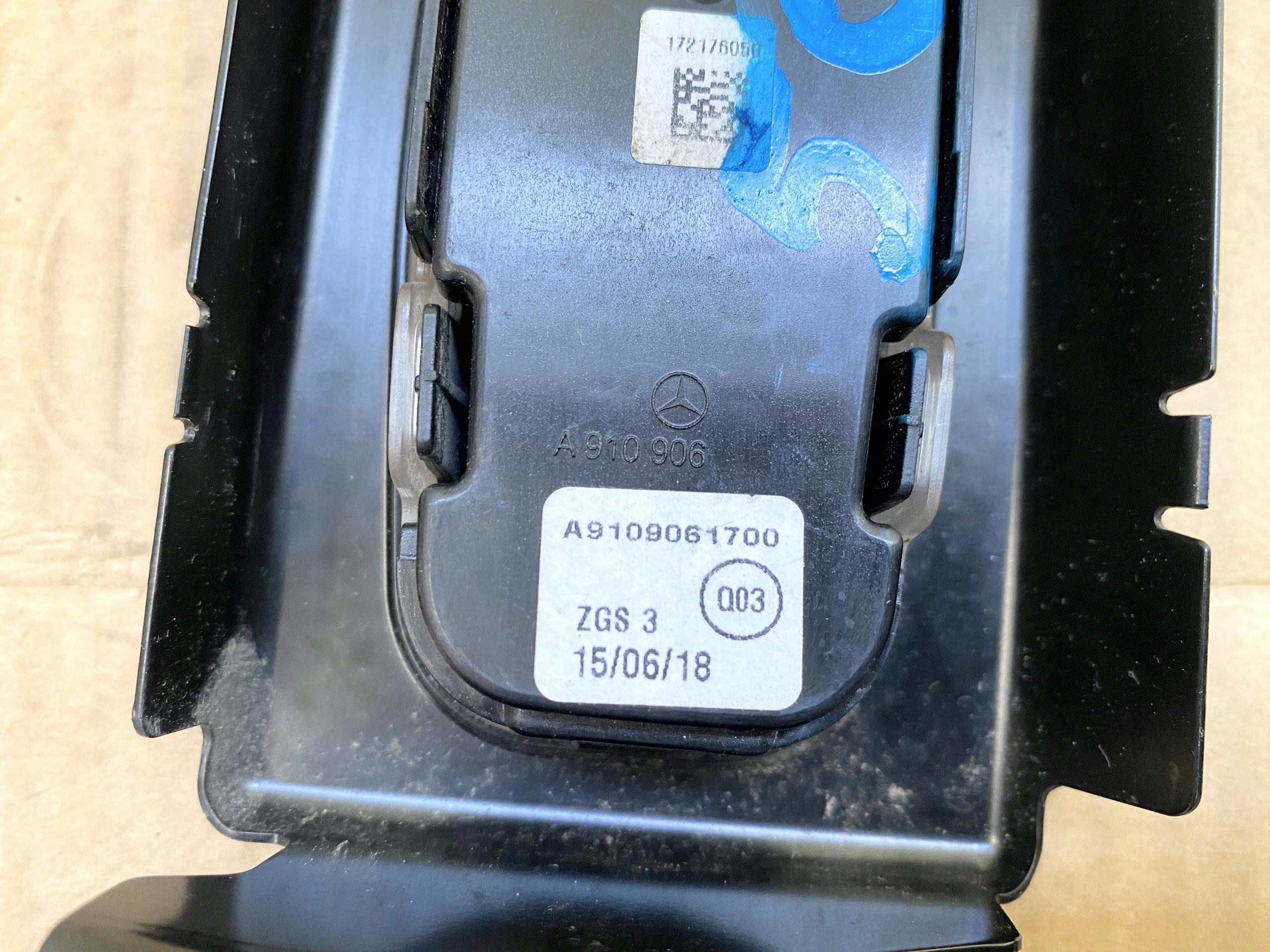 Sprinter 907 910 17- light led lighting cabs light A9109061700
