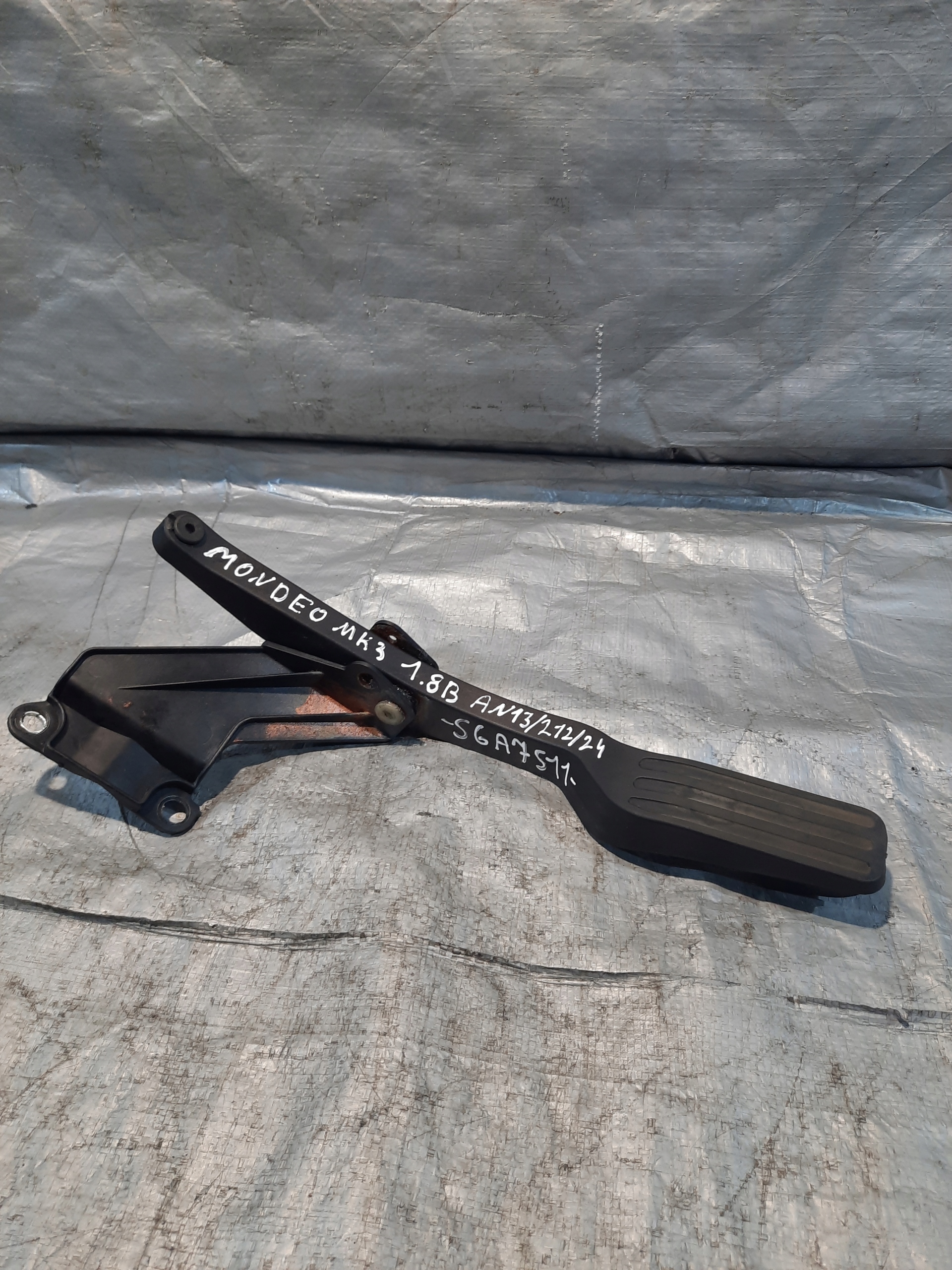 accelerator pedal FORD MONDEO MK3 1.8B OE 1S719P732CC
