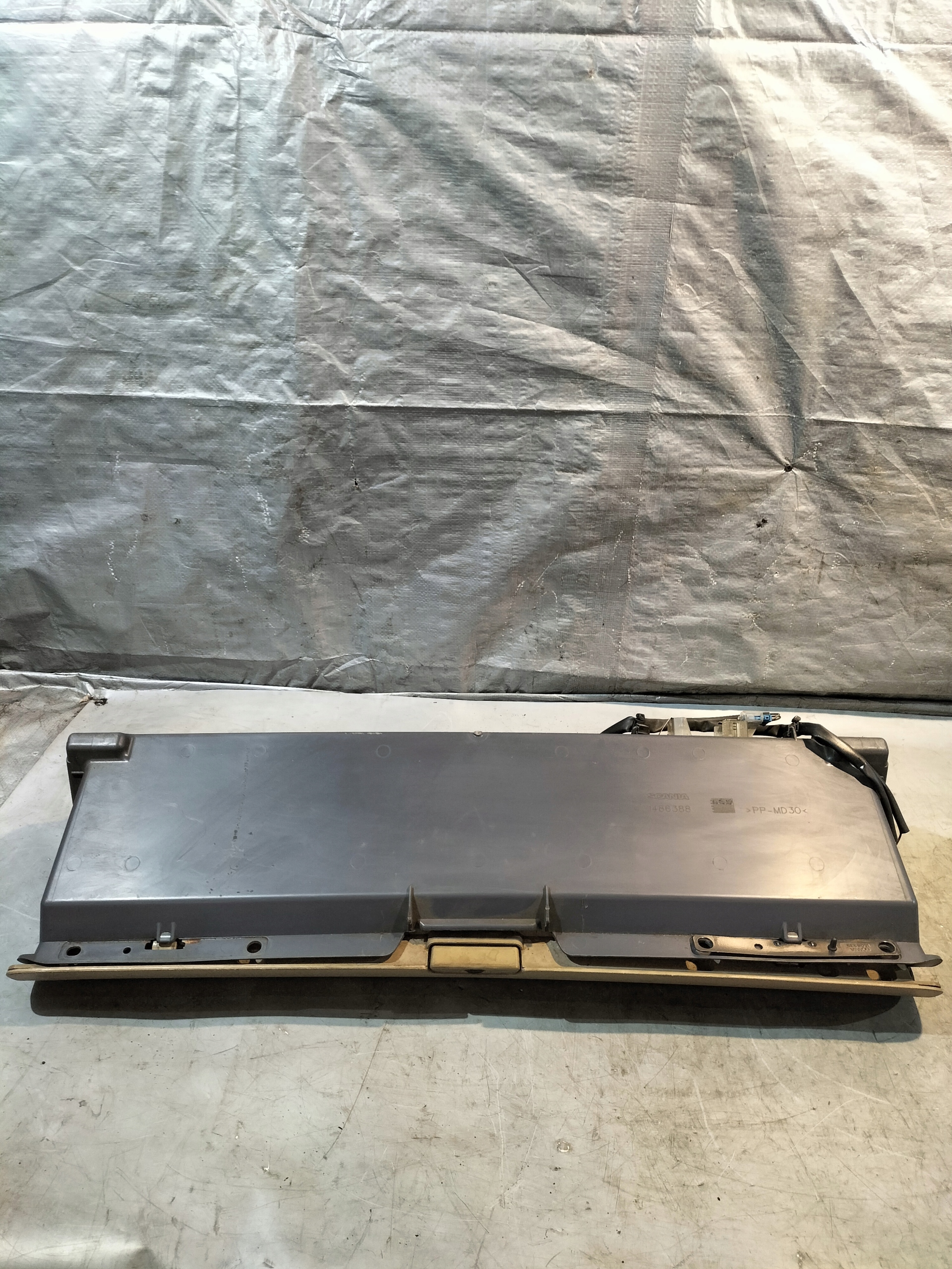 Handschuhfach Abdeckung, Hutablage oben + Blende Abdeckung Sonnenblende SCANIA R