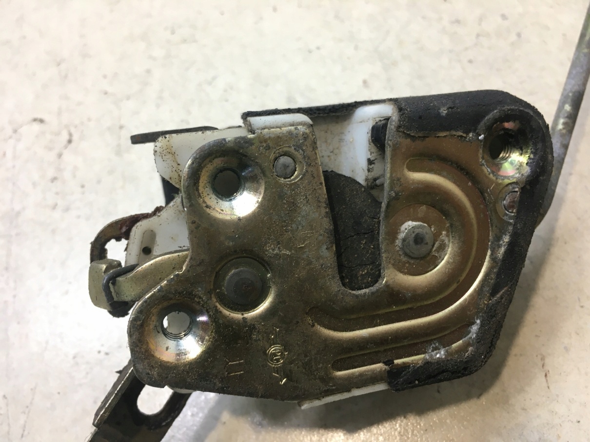 lock door right HYUNDAI COUPE and