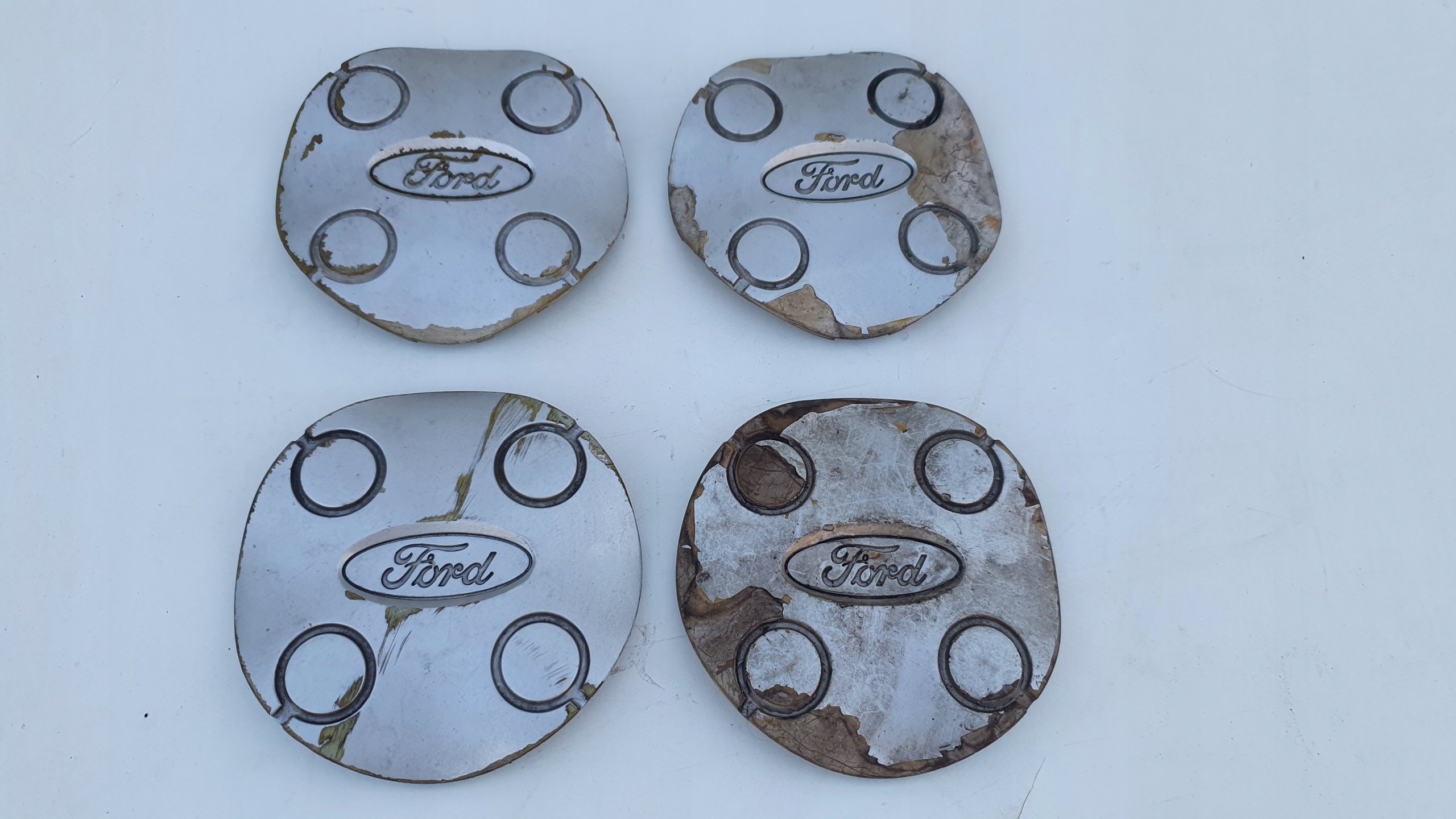 ORYGINALNY DEKIELEK KAPSEL FELGI FORD