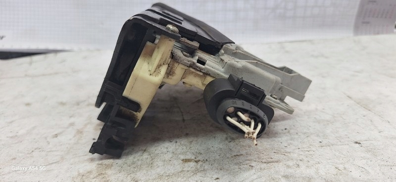 lock door left front VW PASSAT 04- CZ3C1837015A