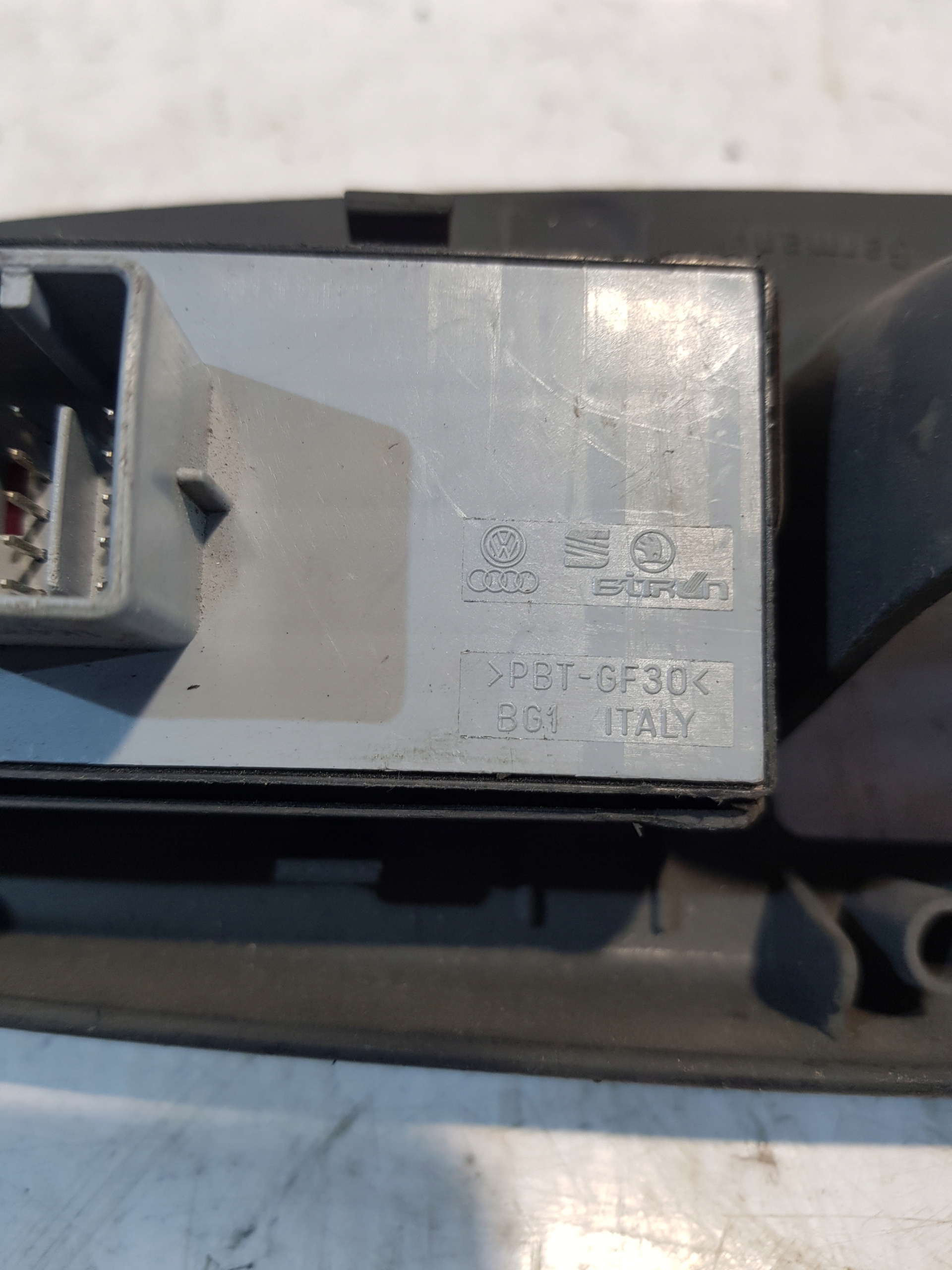 window control switch VW TOURAN 2011 1K4959857B EU