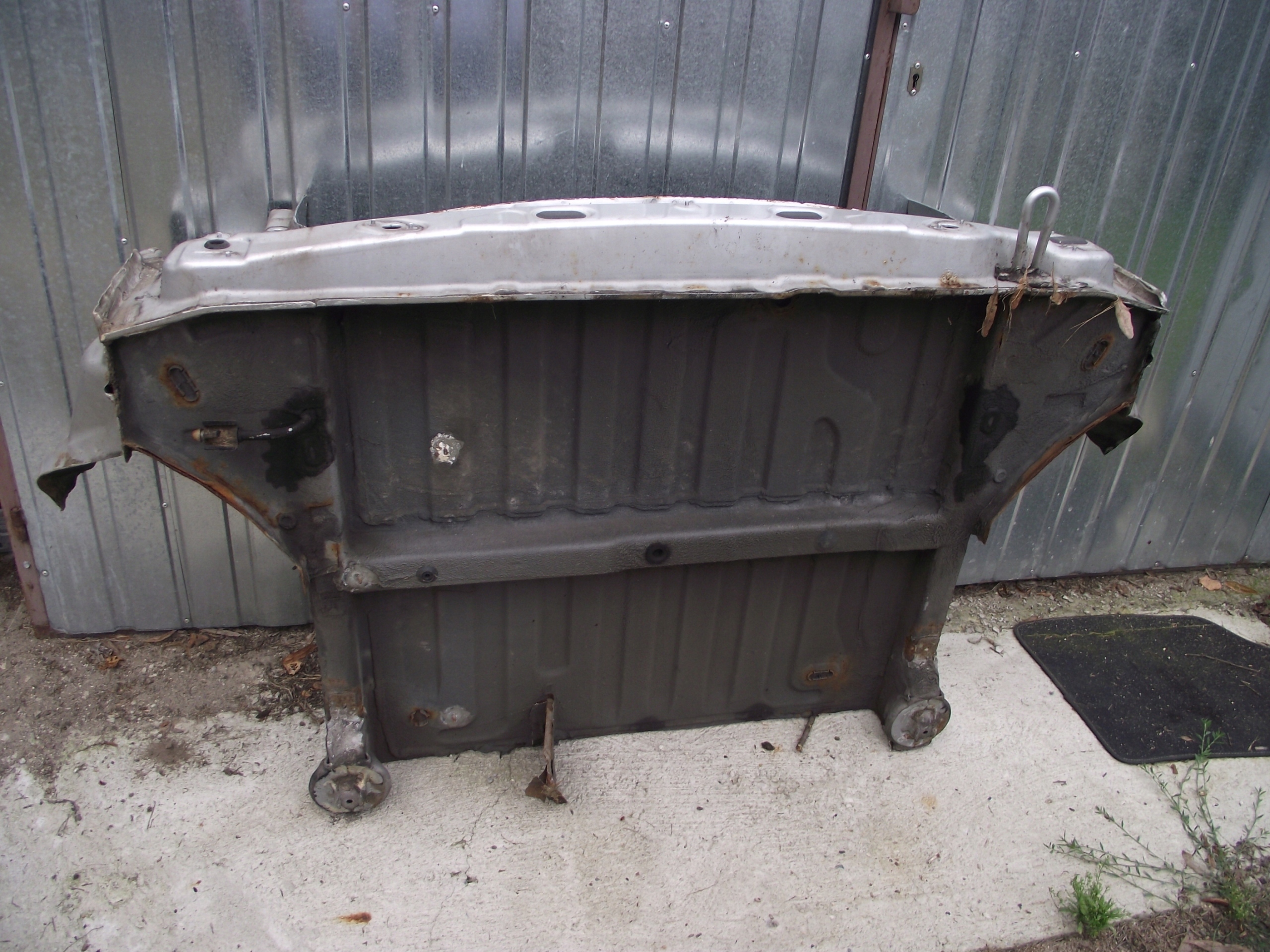 PAS TYLNY TYŁ DACIA DUSTER I 13R TEK23 Typ samochodu 4x4/SUV Samochody osobowe