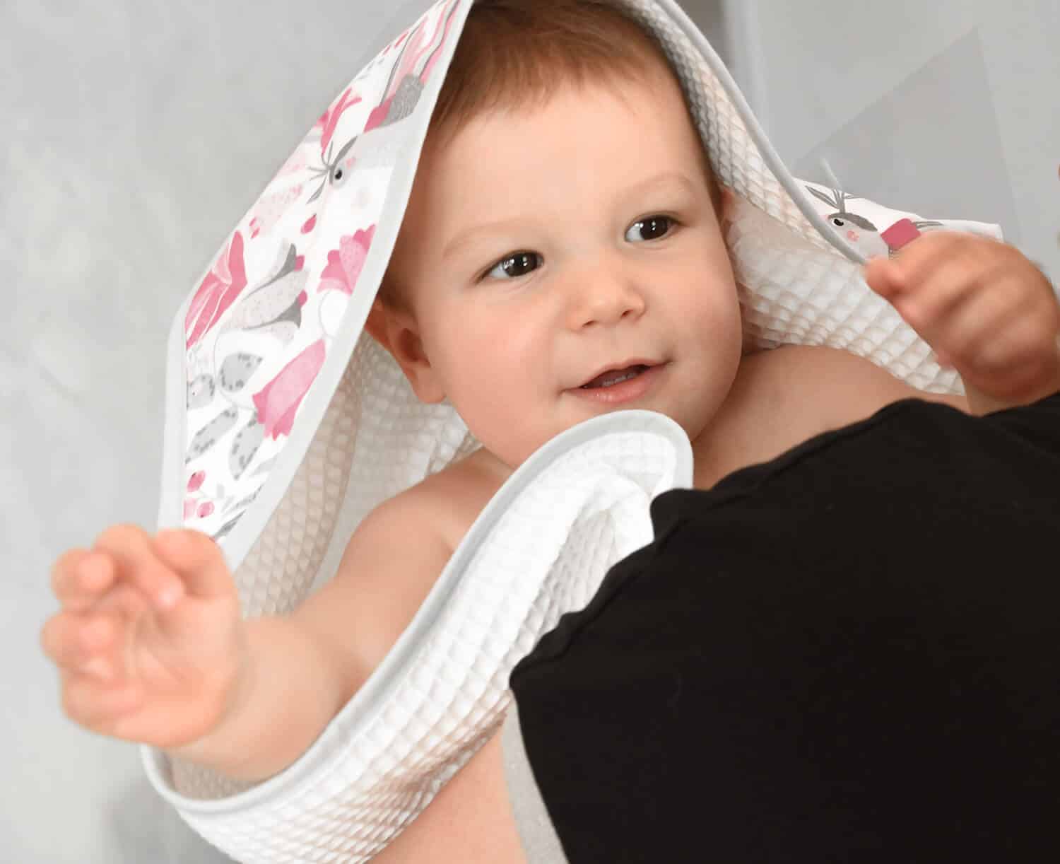 PEPI RĘCZNIK KĄPIELOWY Z KAPTURKIEM 100% BAWEŁNA Szerokość produktu 100 cm