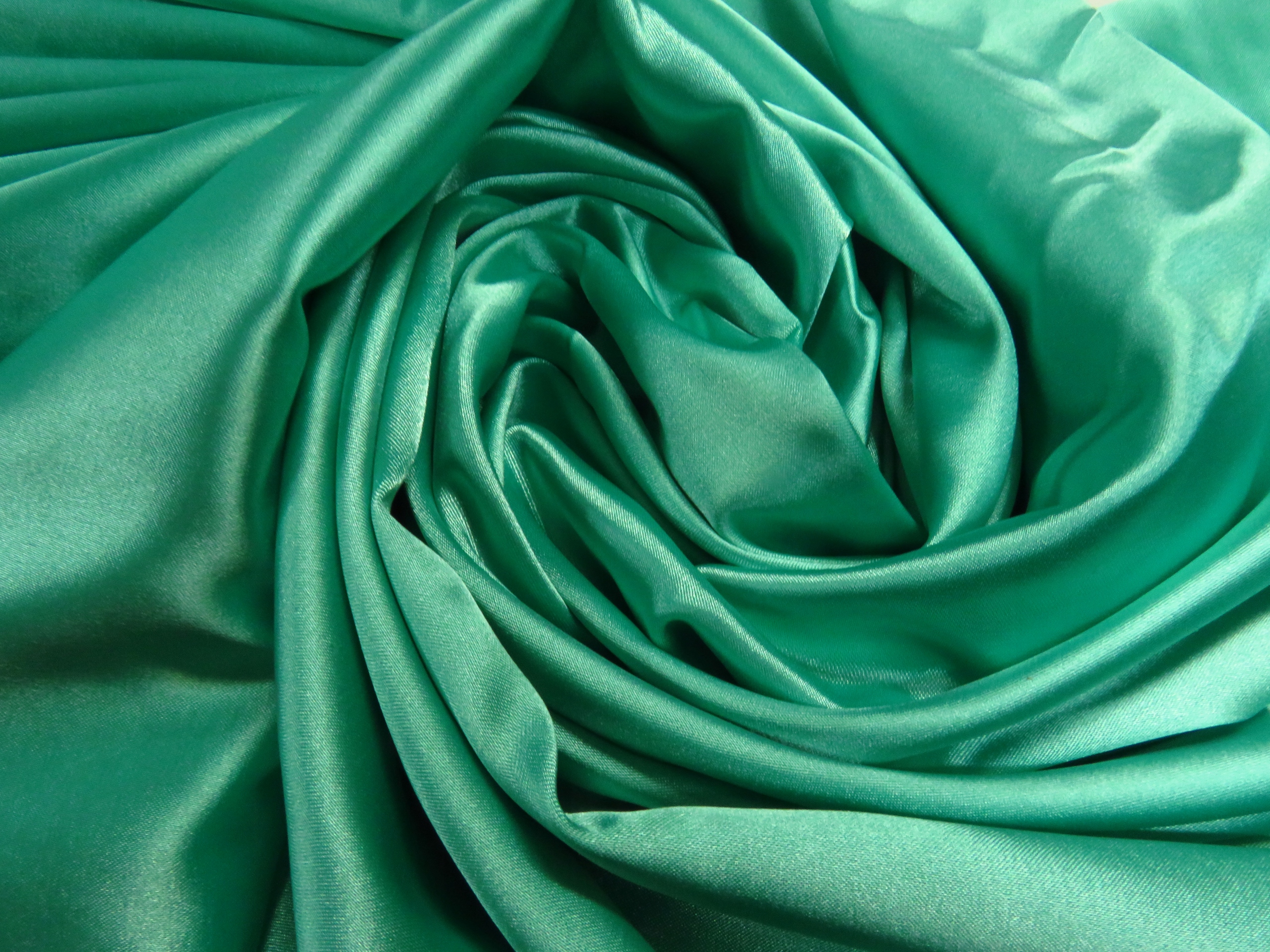 TKANINA SATYNA ATŁAS GŁADKA MIĘTA SZER.150CM