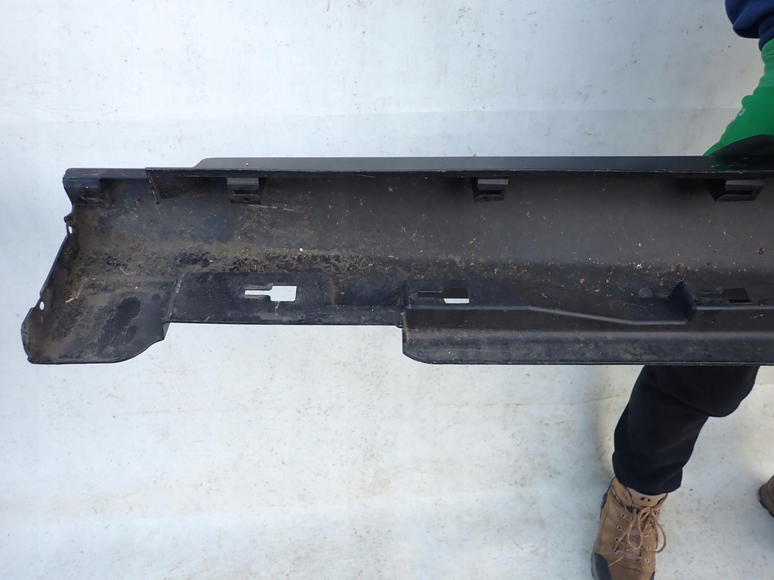 VOLVO V40 12-> threshold right moulding threshold right