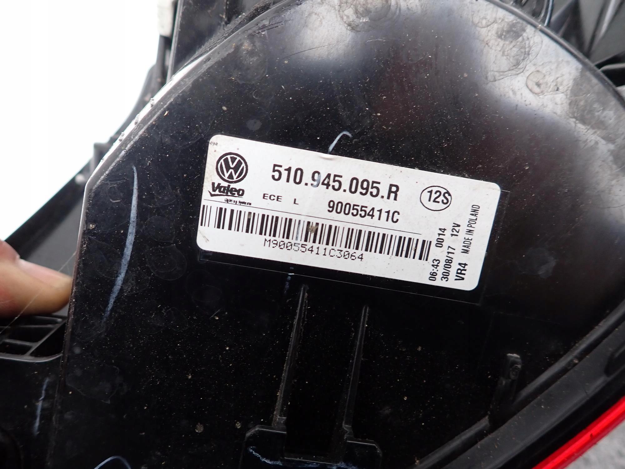 VW GOLF SPORTSVAN 14-18 light rear part rear left