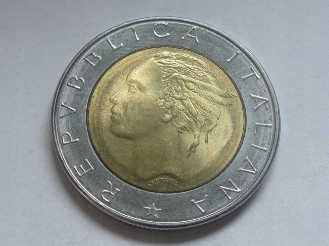 nr474 Włochy Moneta 500 Lirów 1982