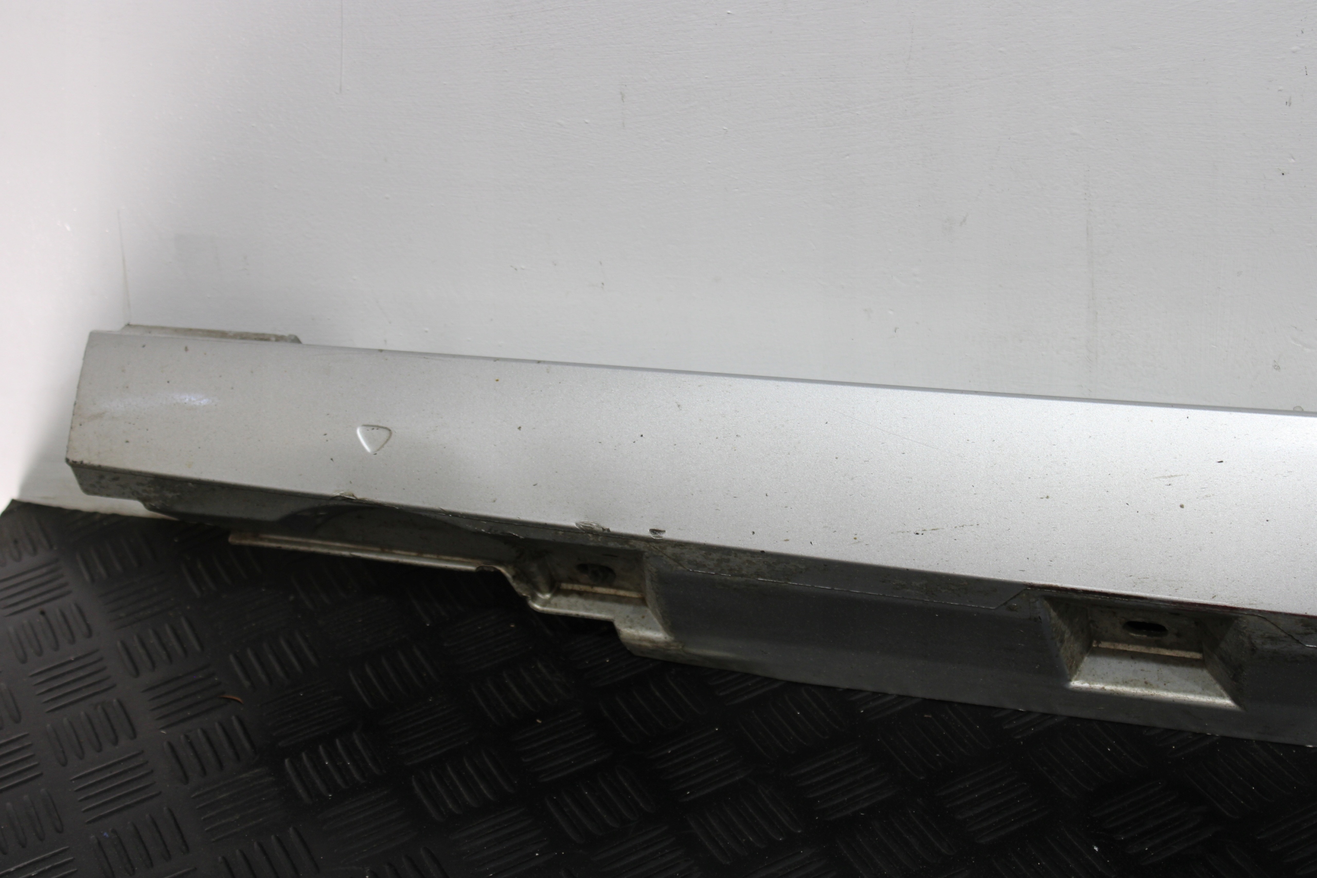 cap threshold threshold left 3G0853857F VW PASSAT B8 3G0 3G9