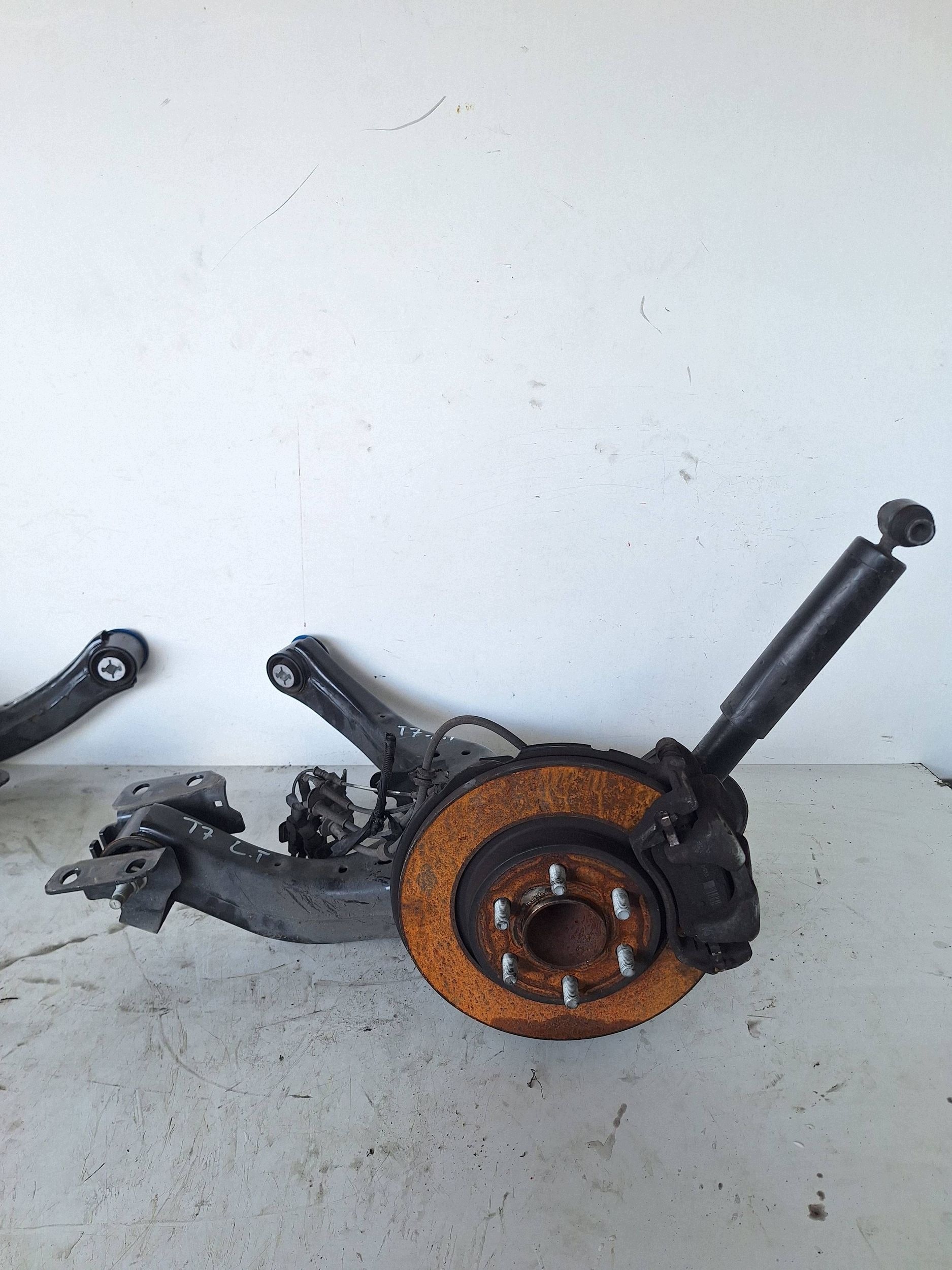 VOLKSWAGEN TRANSPORTER T7 / CARAVELLE 24-> swing left rear part 2.0 TDI