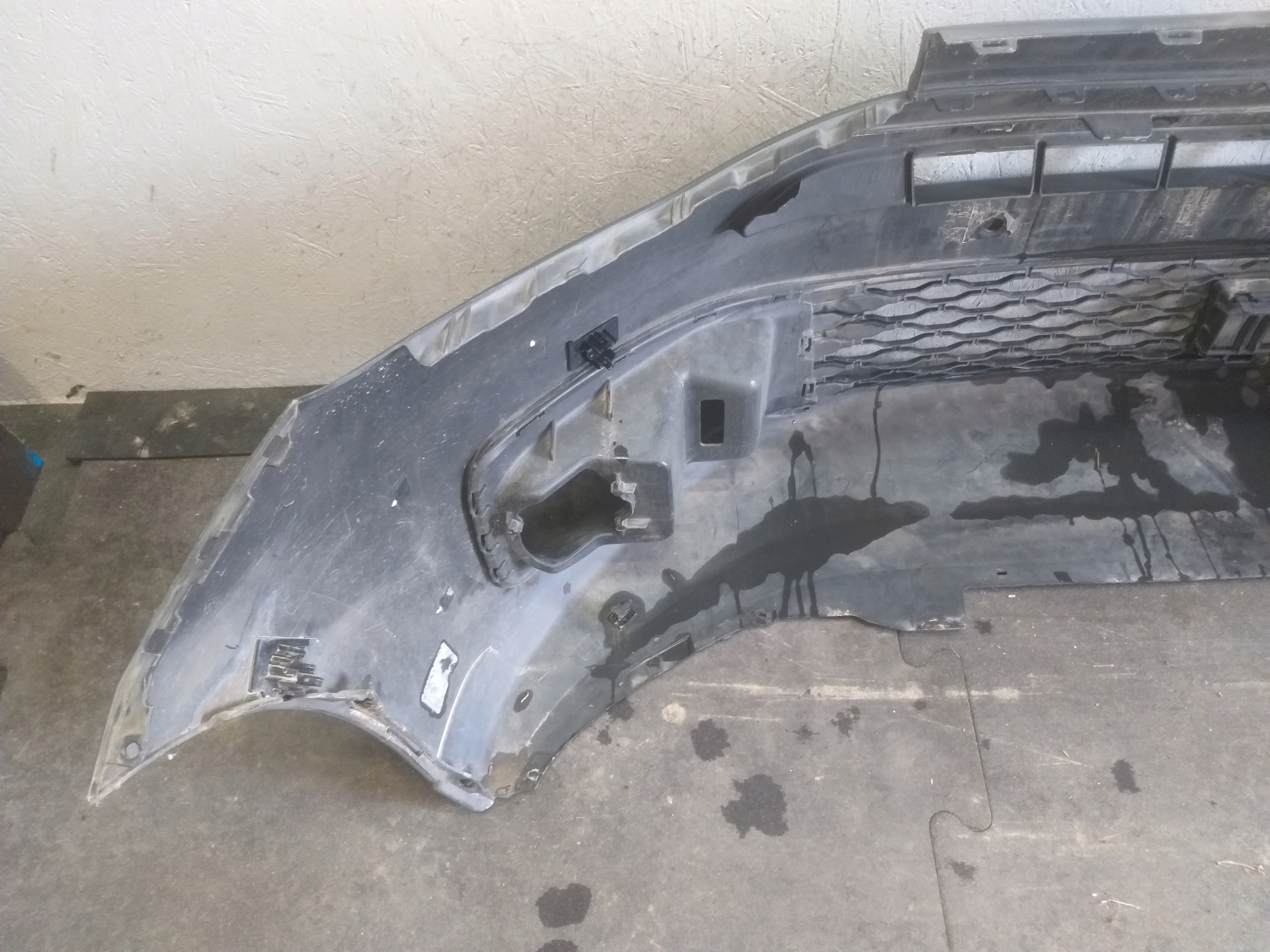bumper front VW CADDY 2K7 20