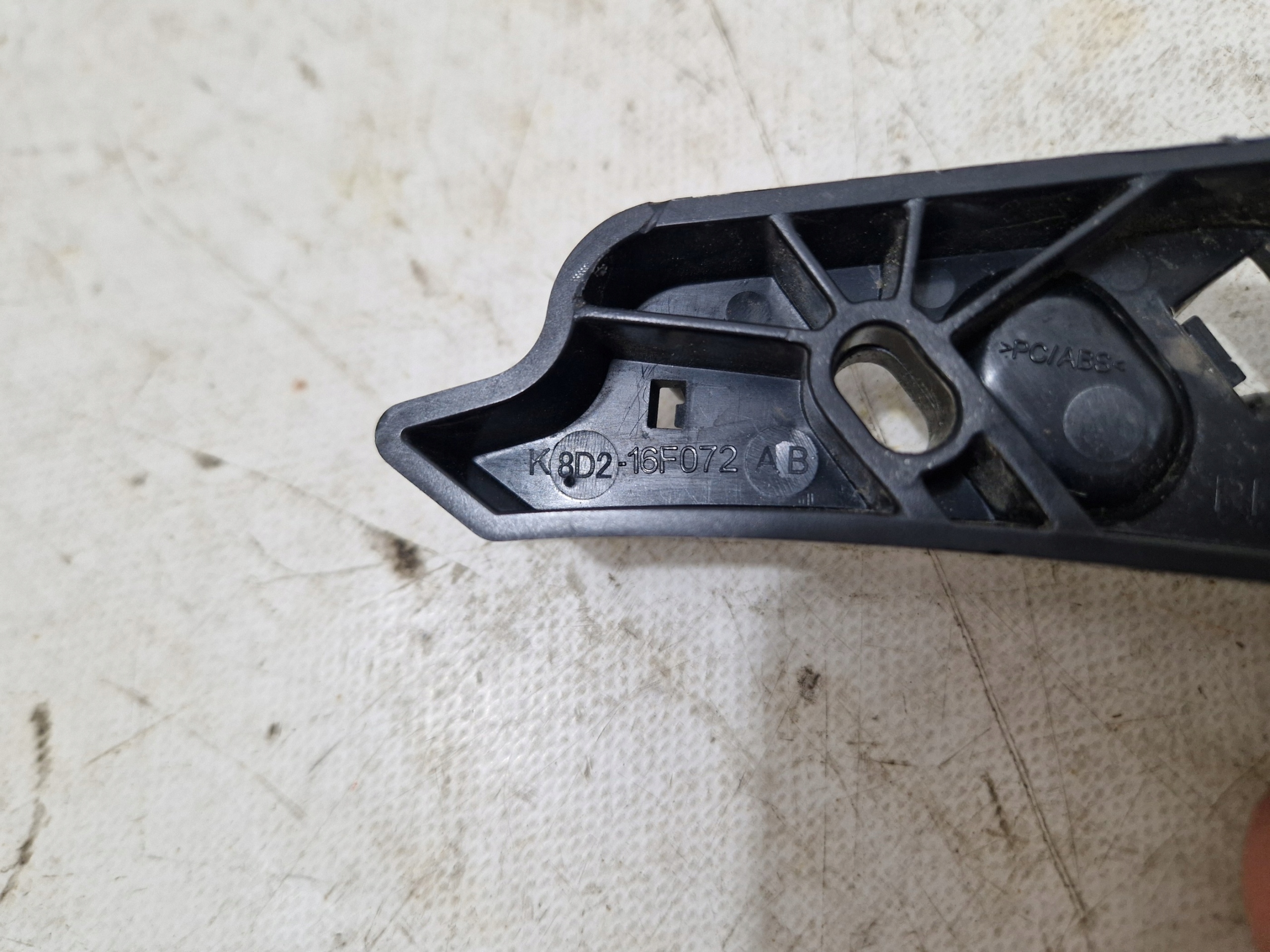 * RANGE ROVER EVOQUE support bracket of a bumper right front K8D2-16F072-AB