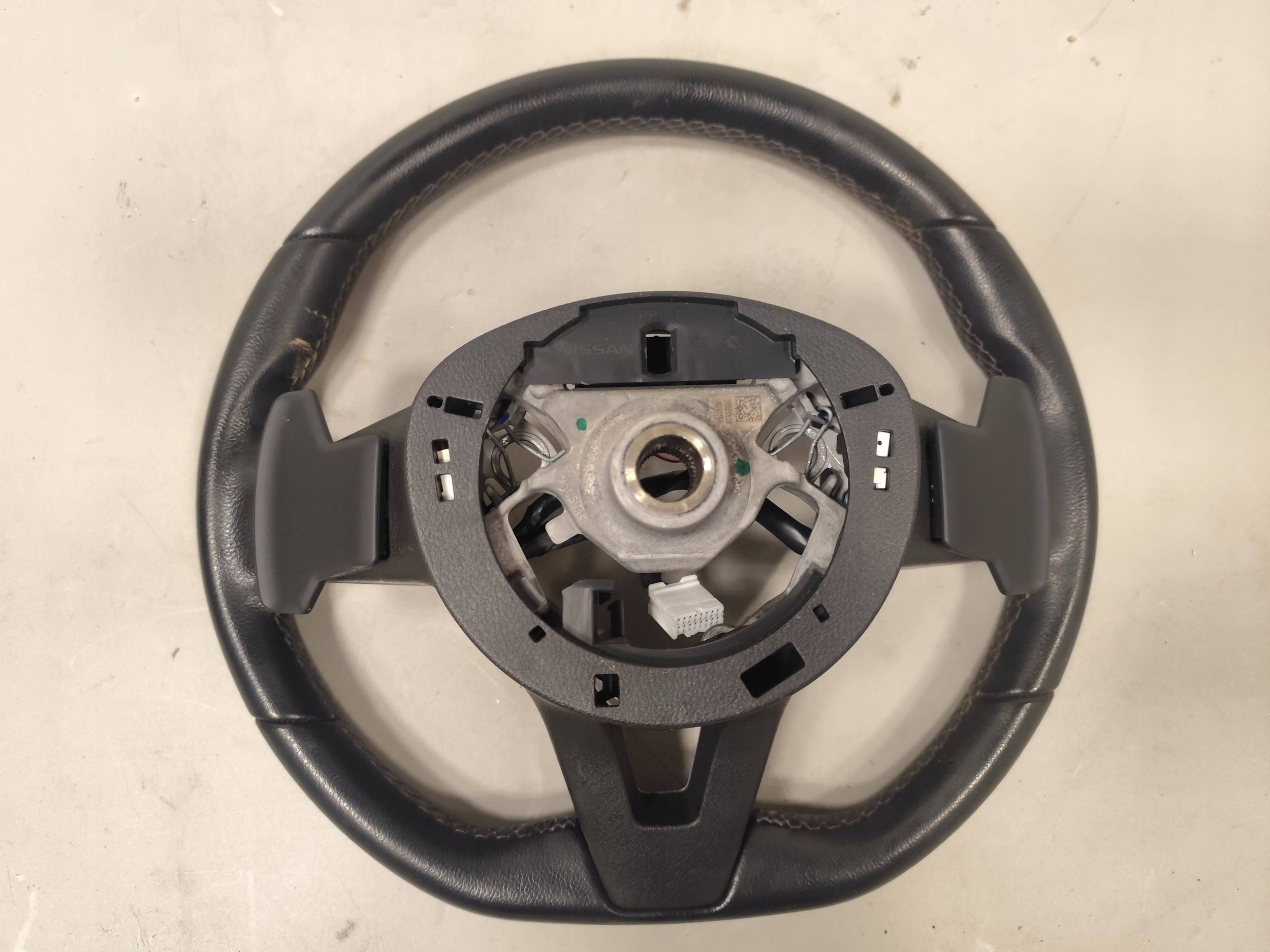 NISSAN JUKE II F16 lenkrad