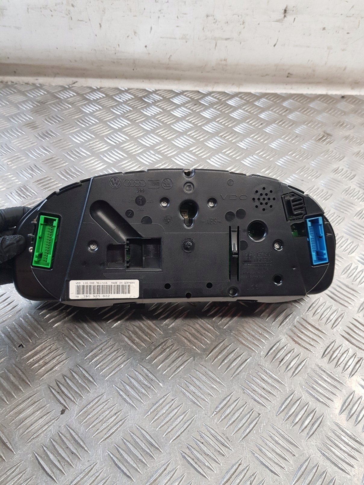 dials 3B0920822 VW PASSAT B5 1.8T 99R- EUROPA