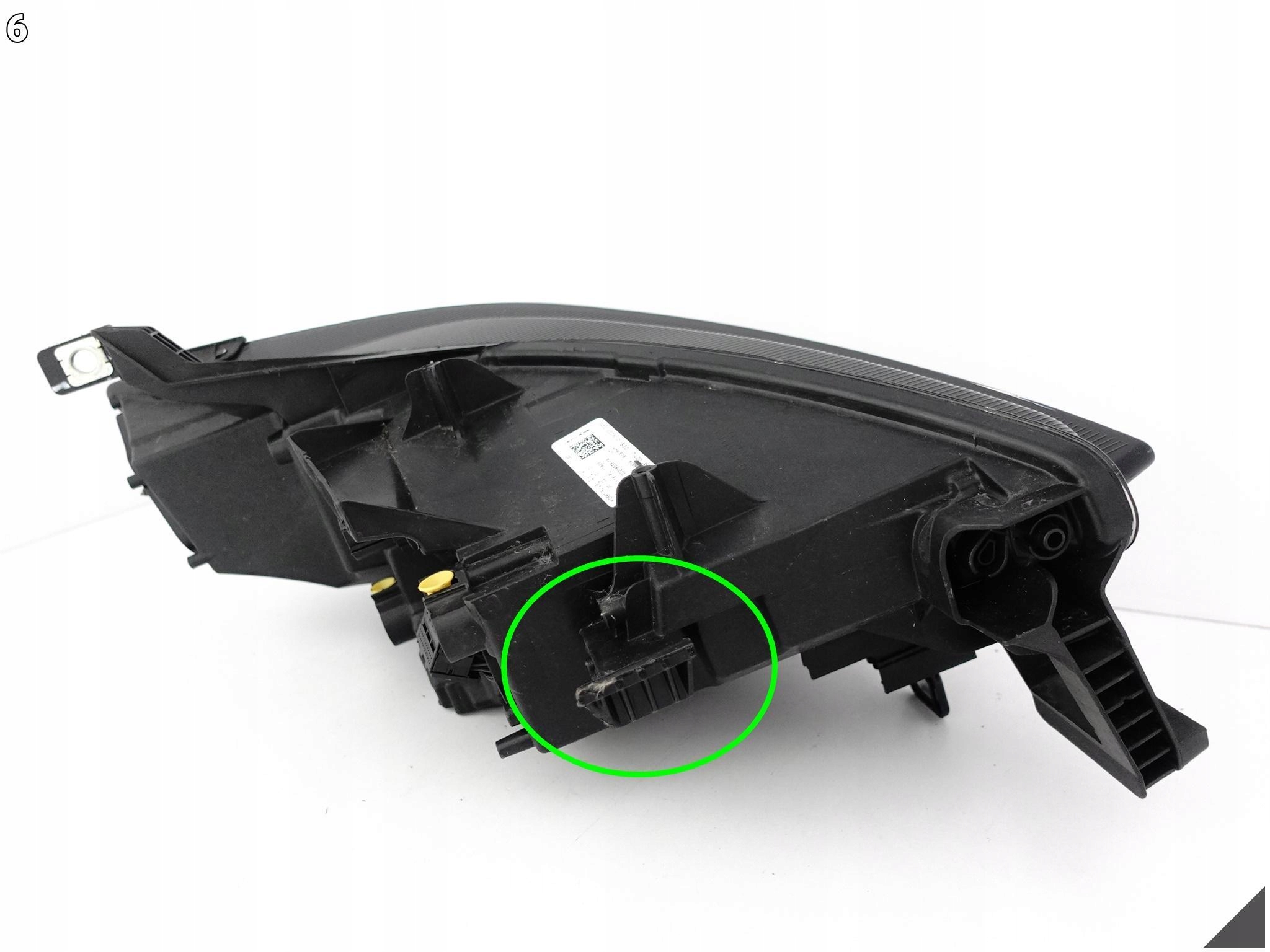 CUPRA BORN 10F 21- light FULL LED left front EUROPA