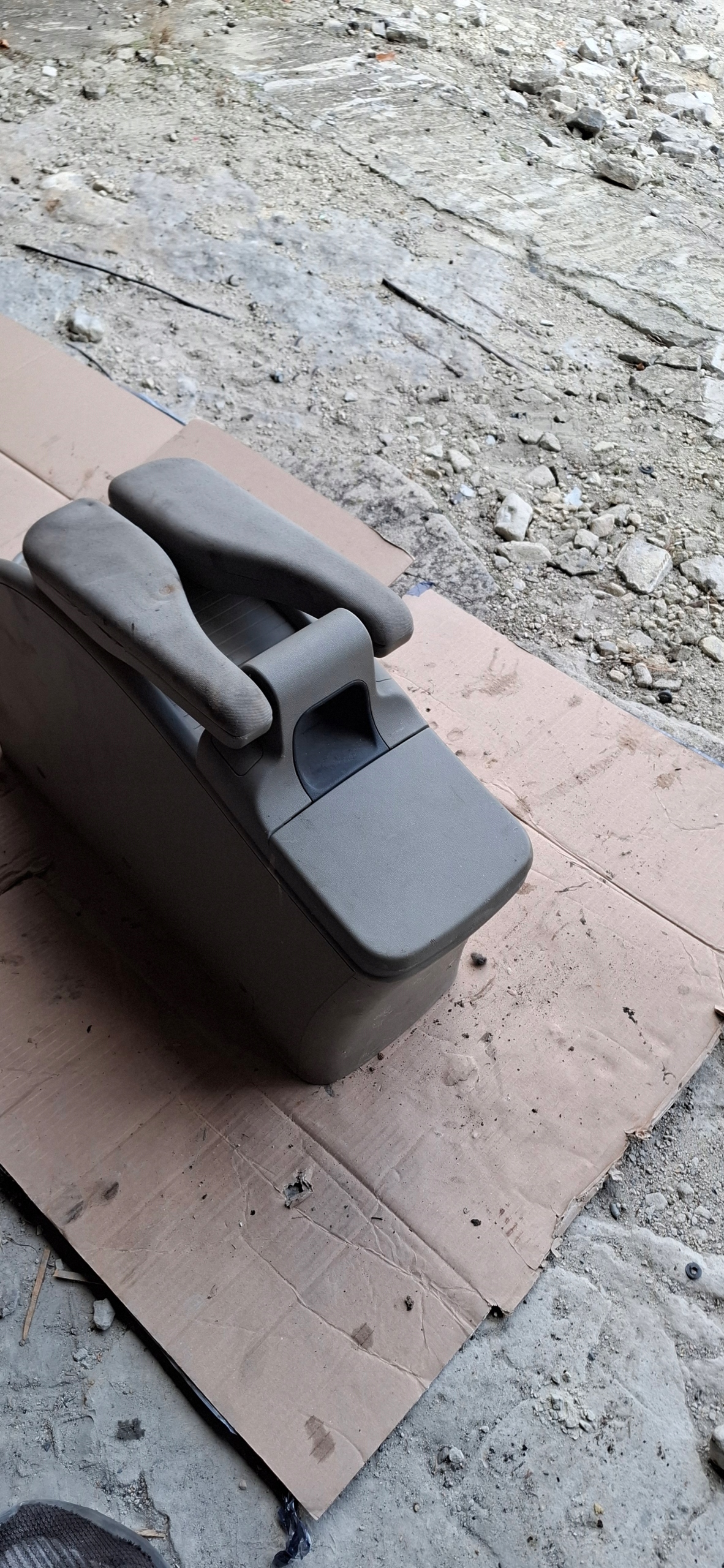 тунель середина подлокотник renault SCENIC II
