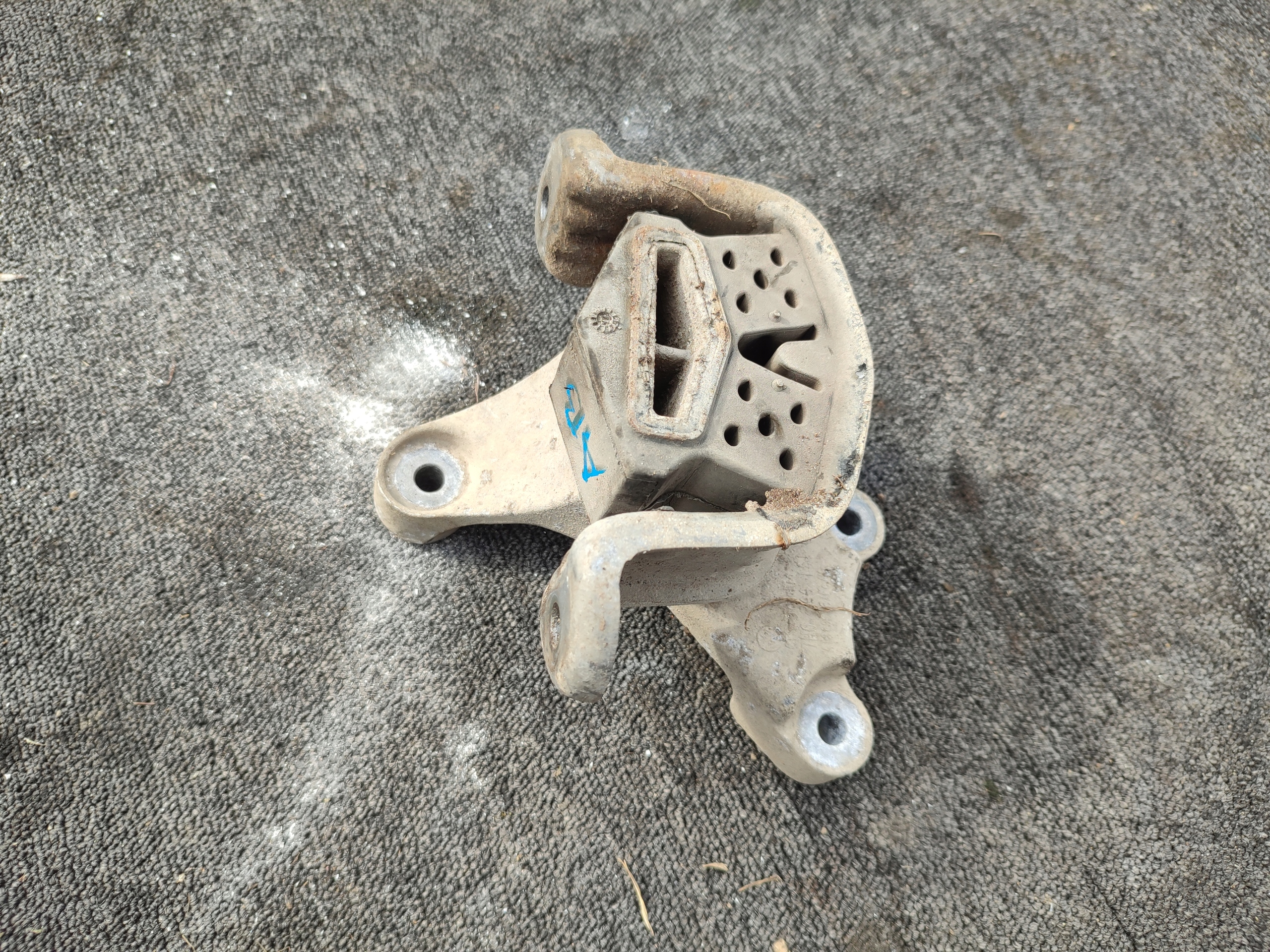 holder gearbox mount VOLKSWAGEN T5 1.9 TDI 7H0399151C