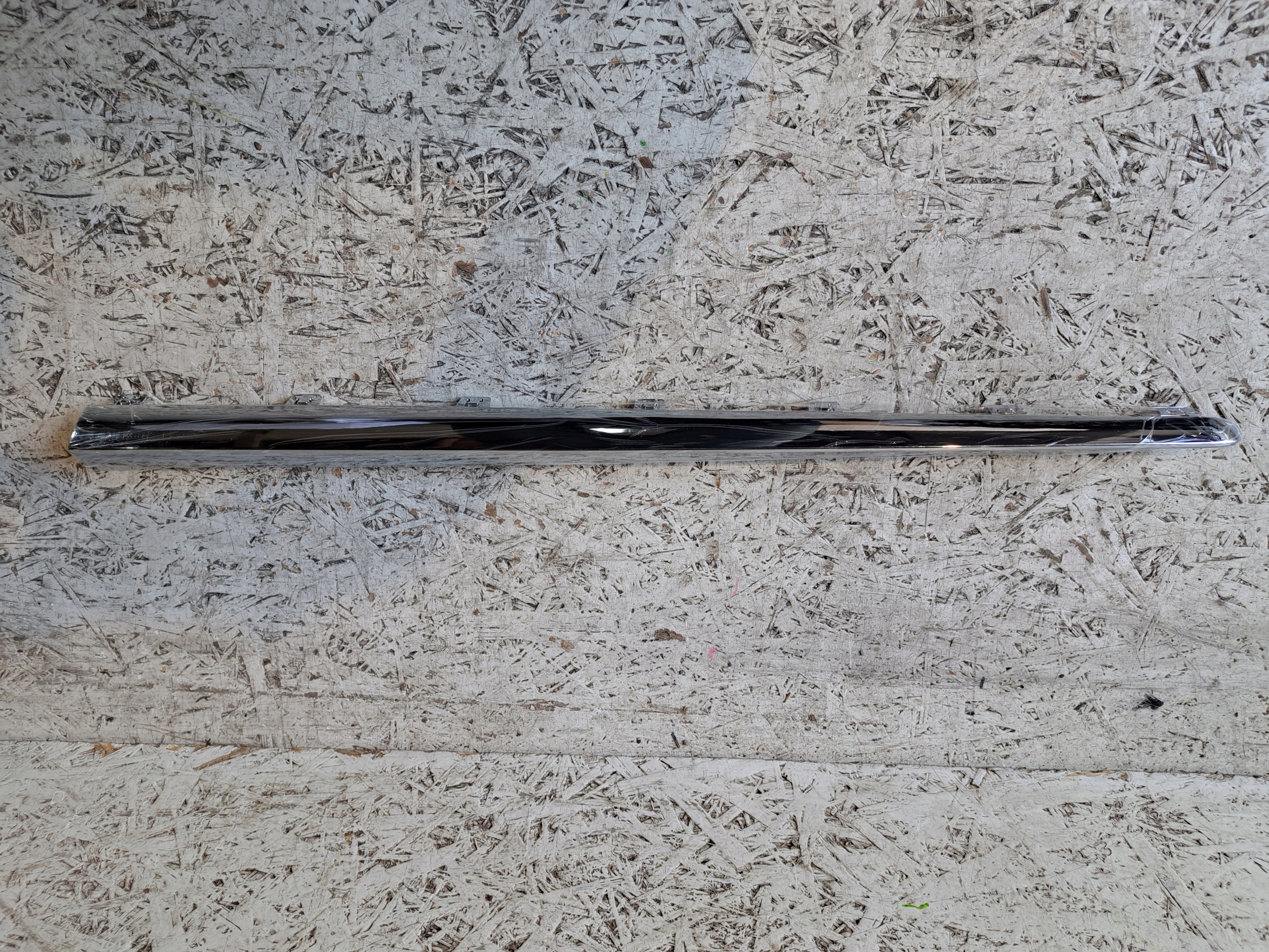 MERCEDES W222 AMG LISTWA PROGOWA PRAWA CHROM