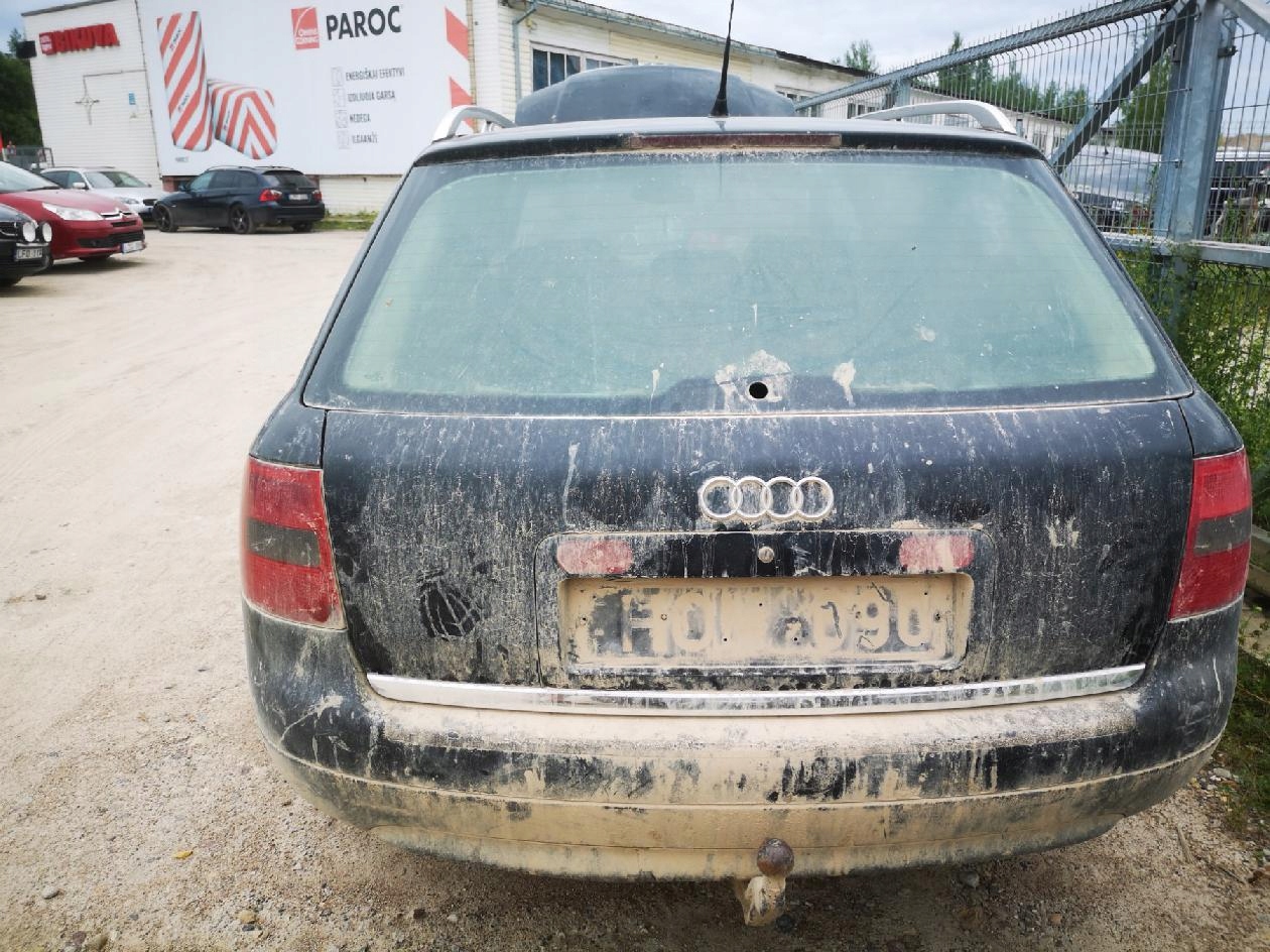 Audi A6 стекло двери - Передний правое 2000 1.9л
