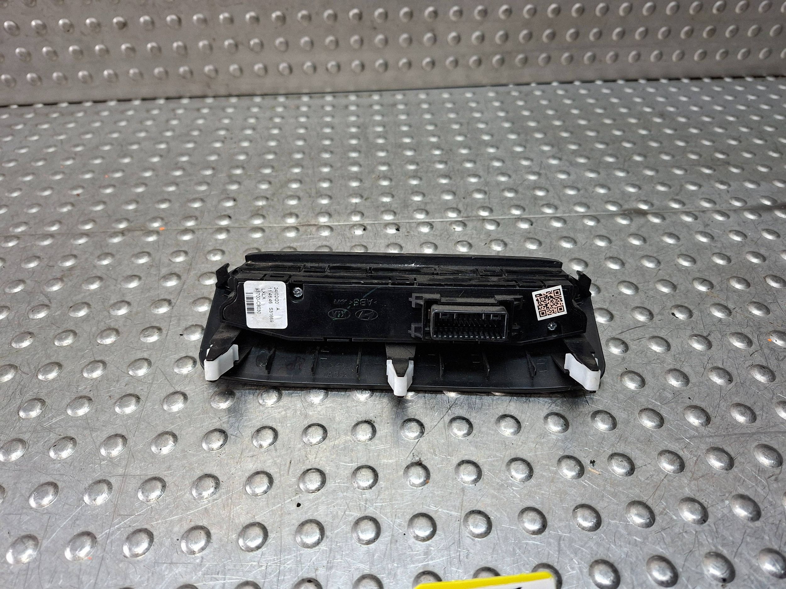 KONTROLKA PASOW di sicurezza HYUNDAI I20 14- 93700-C8030