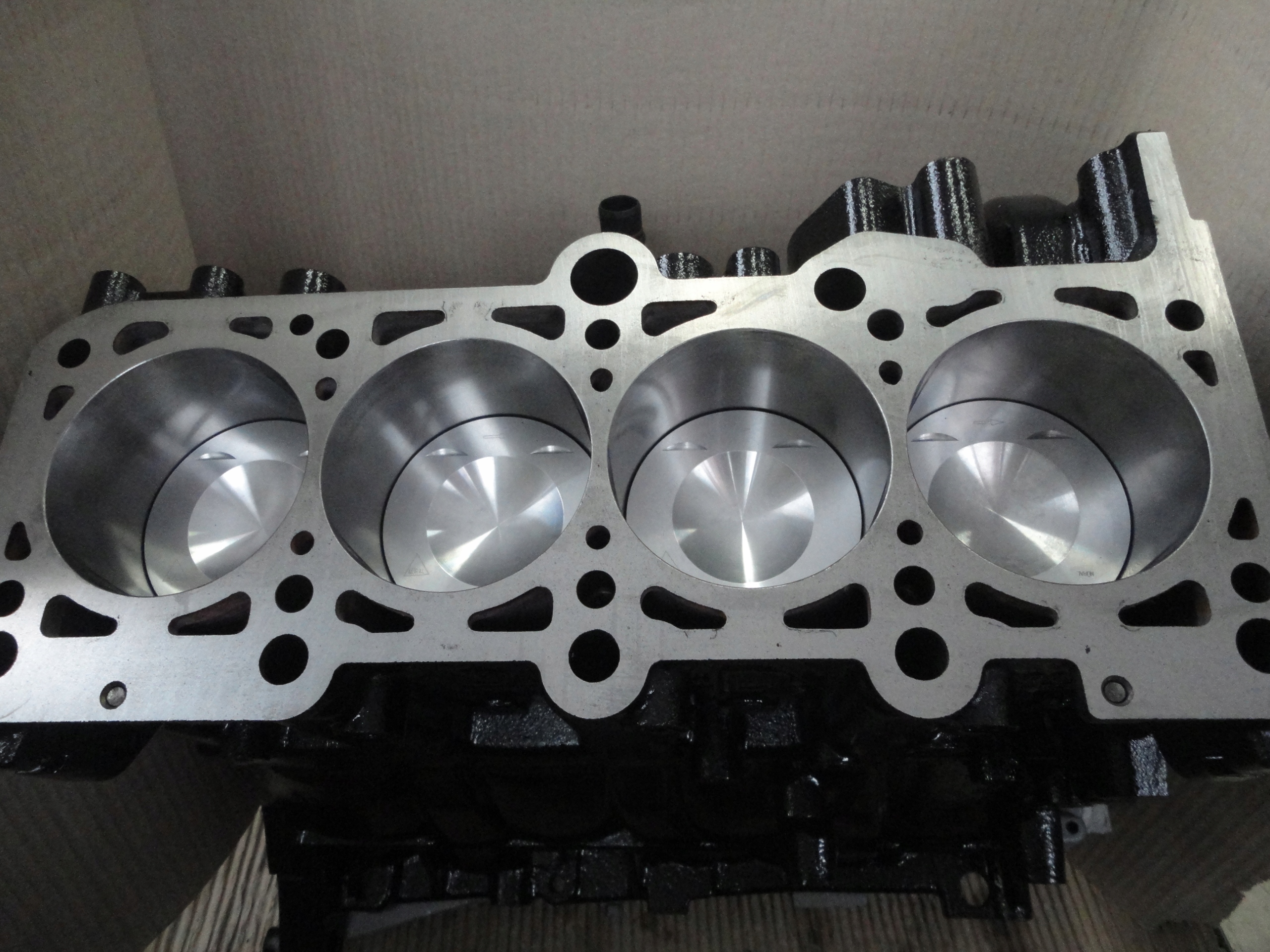 BLOK PO REGENERACJI VW T5 TRANSPORTER 2.0 AXA